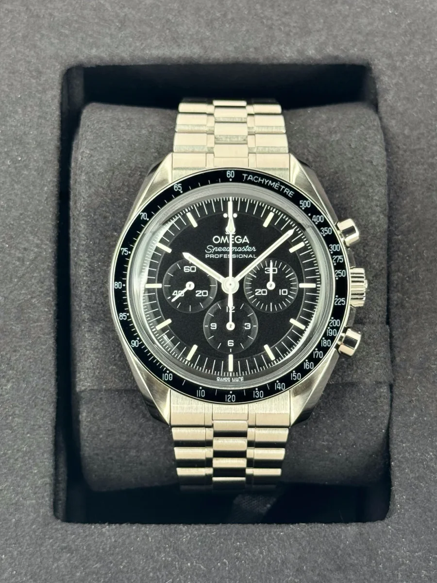 NEW 2025 Omega 42mm 310.30.42.50.01.001 Speedmaster Moonwatch