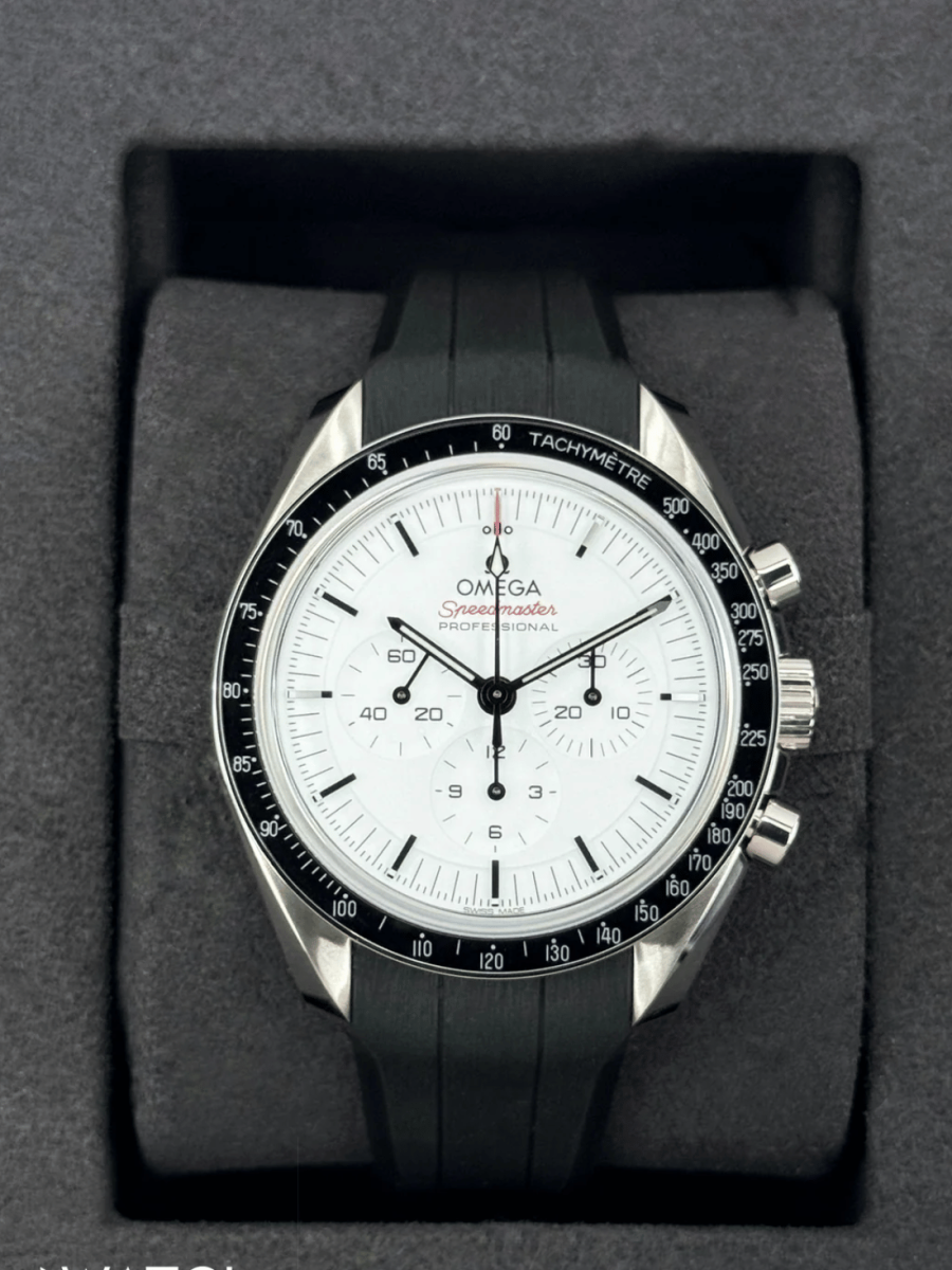 NEW 2025 Omega 42mm 310.32.42.50.04.001 Speedmaster Moonwatch Pro