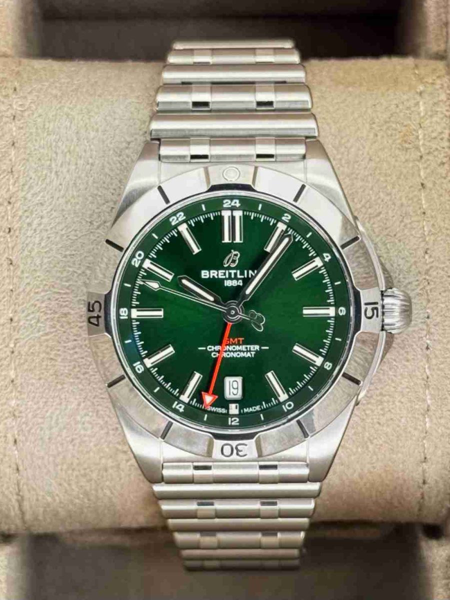 2023 Breitling Chronomat GMT 40mm A32398 Stainless Steel Green Dial