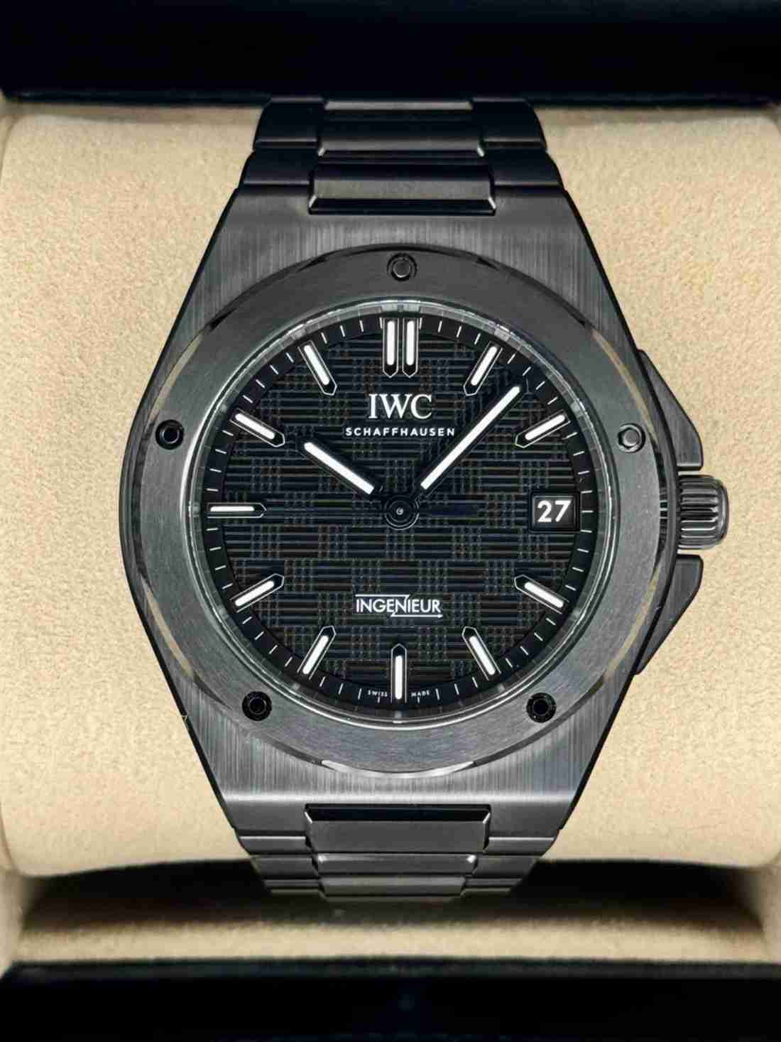2025 IWC Ingenieur Automatic 42mm IW338903 Ceramic Black Dial