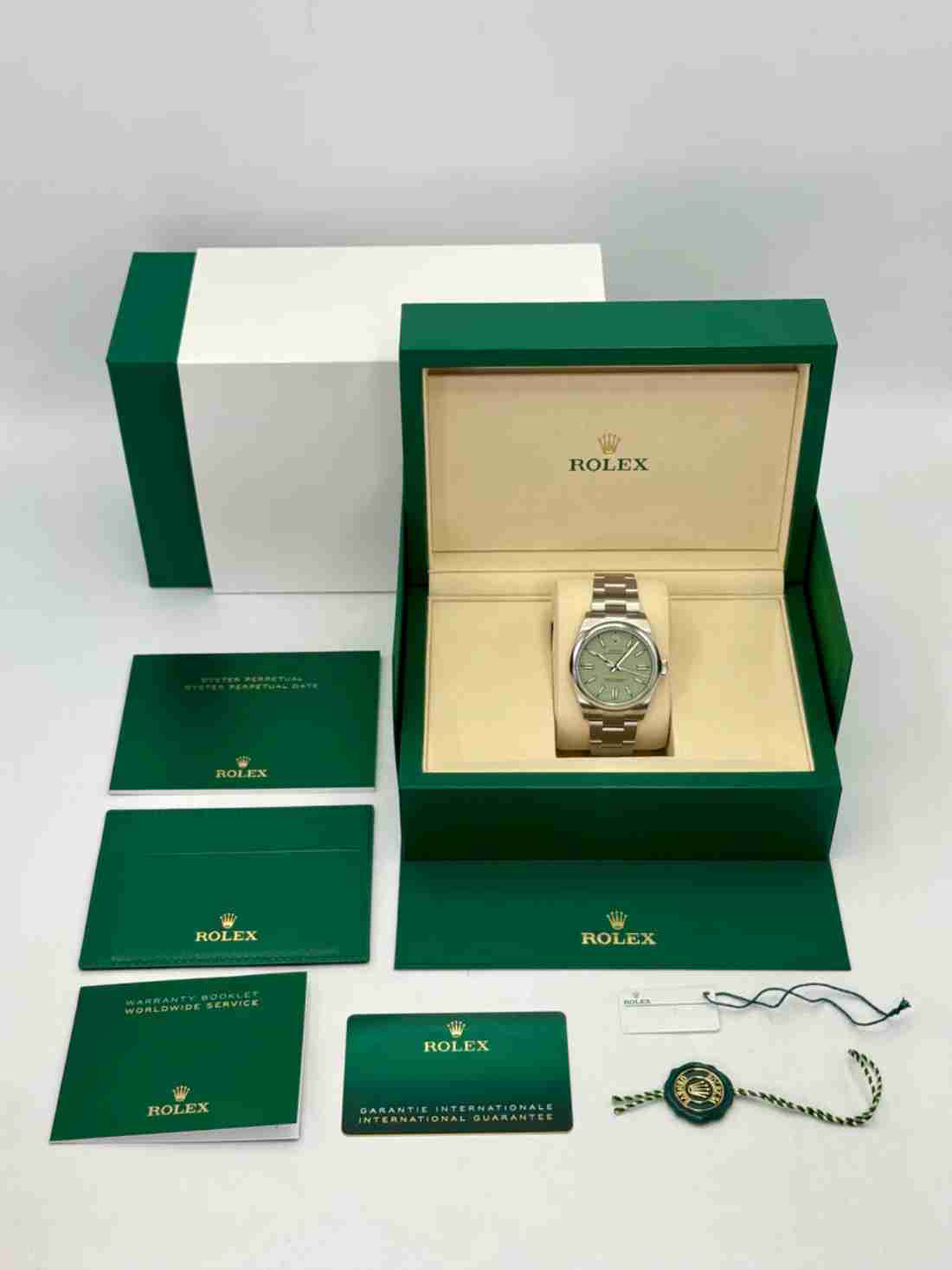 NEW 2026 Rolex Oyster Perpetual 41mm 134300 Pistachio Dial - Image 5