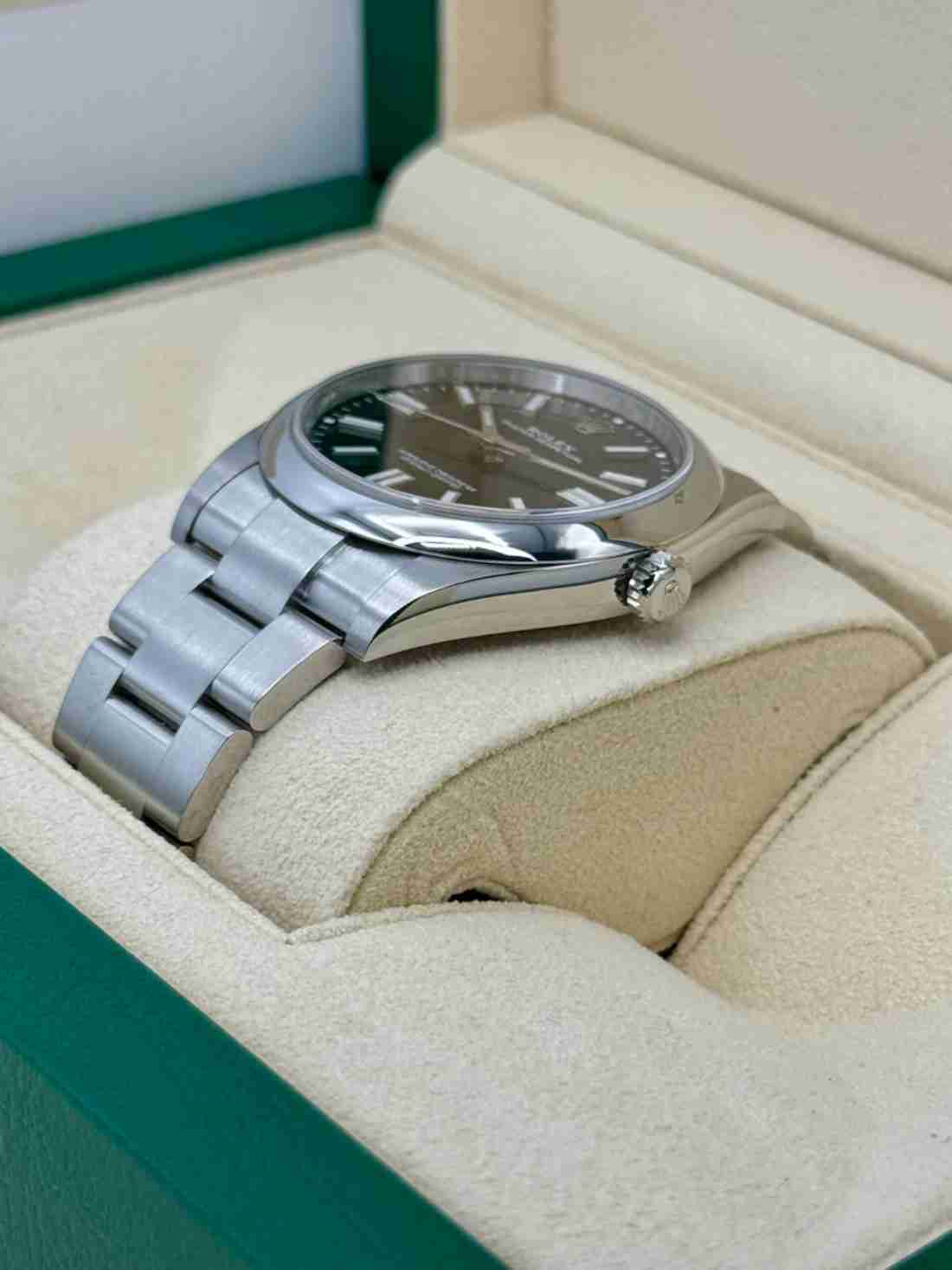 2023 Rolex Oyster Perpetual 41mm 124300 Black Diall - Image 3