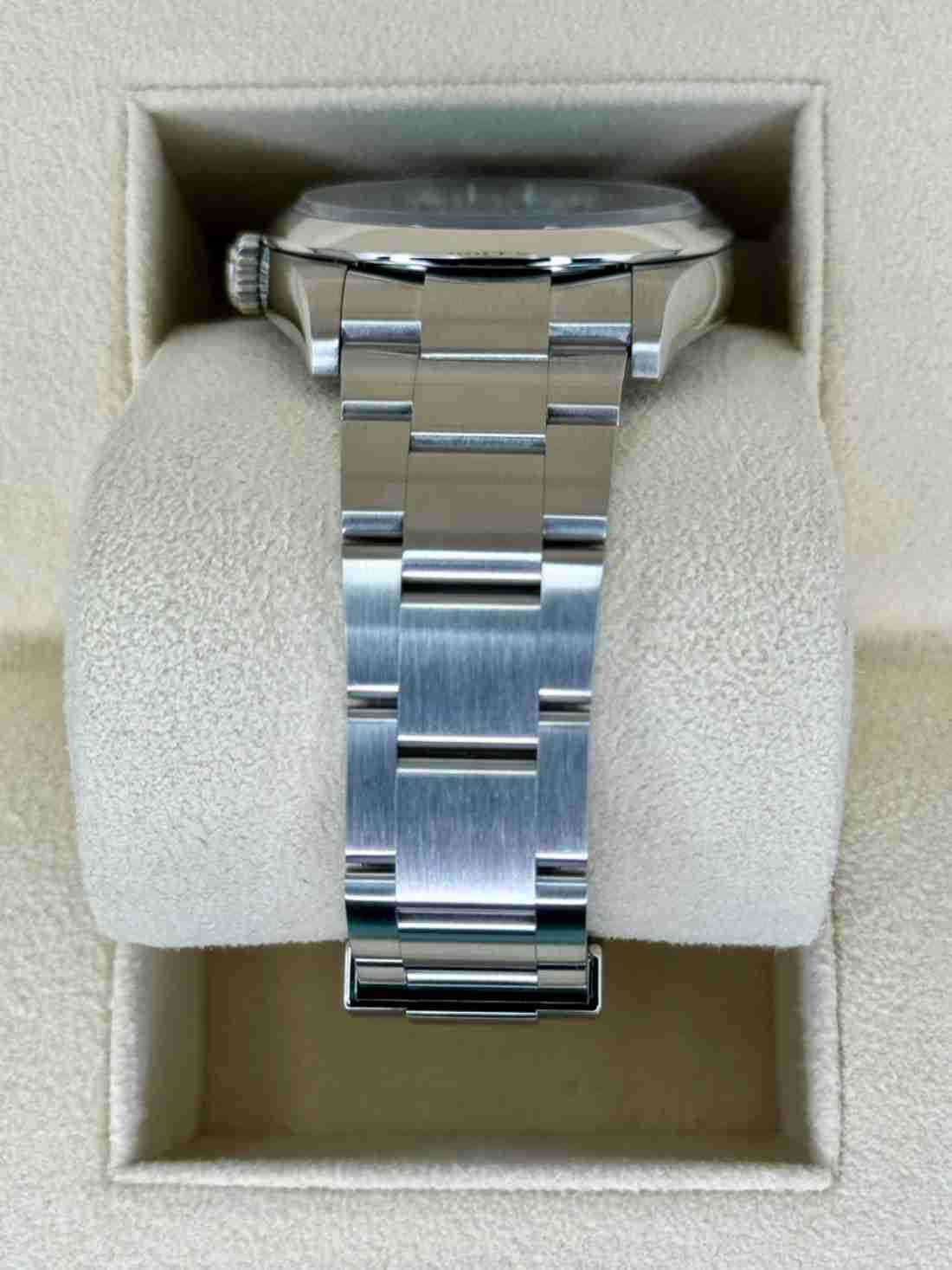 2023 Rolex Oyster Perpetual 36mm 126000 Tiffany Blue Dial - Image 4