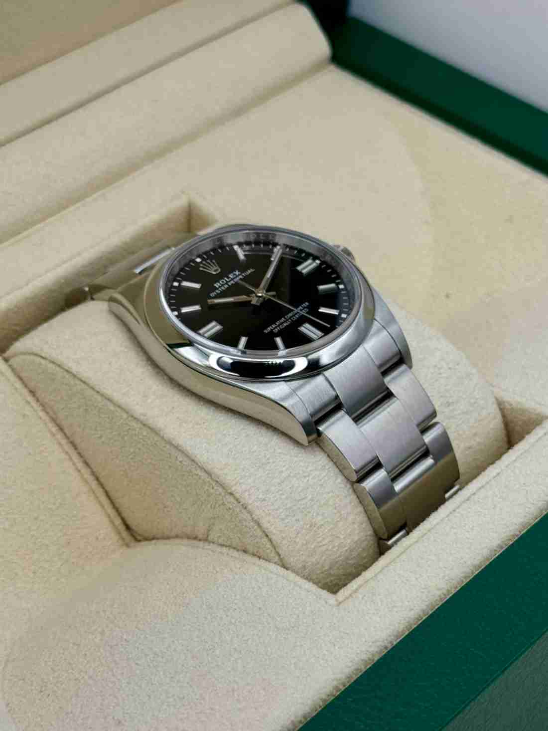 2023 Rolex Oyster Perpetual 36mm 126000 Black Dial - Image 4