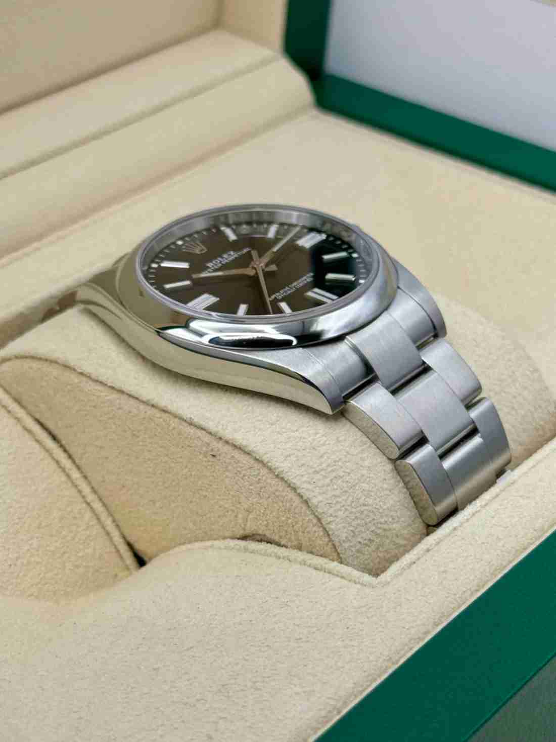 2023 Rolex Oyster Perpetual 41mm 124300 Black Diall - Image 4