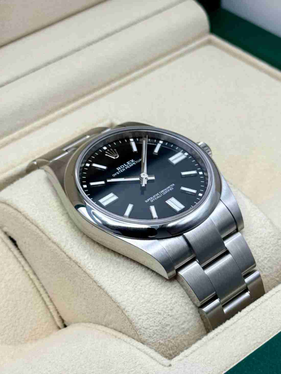 2024 Rolex Oyster Perpetual 41mm 124300 Black Dial - Image 4