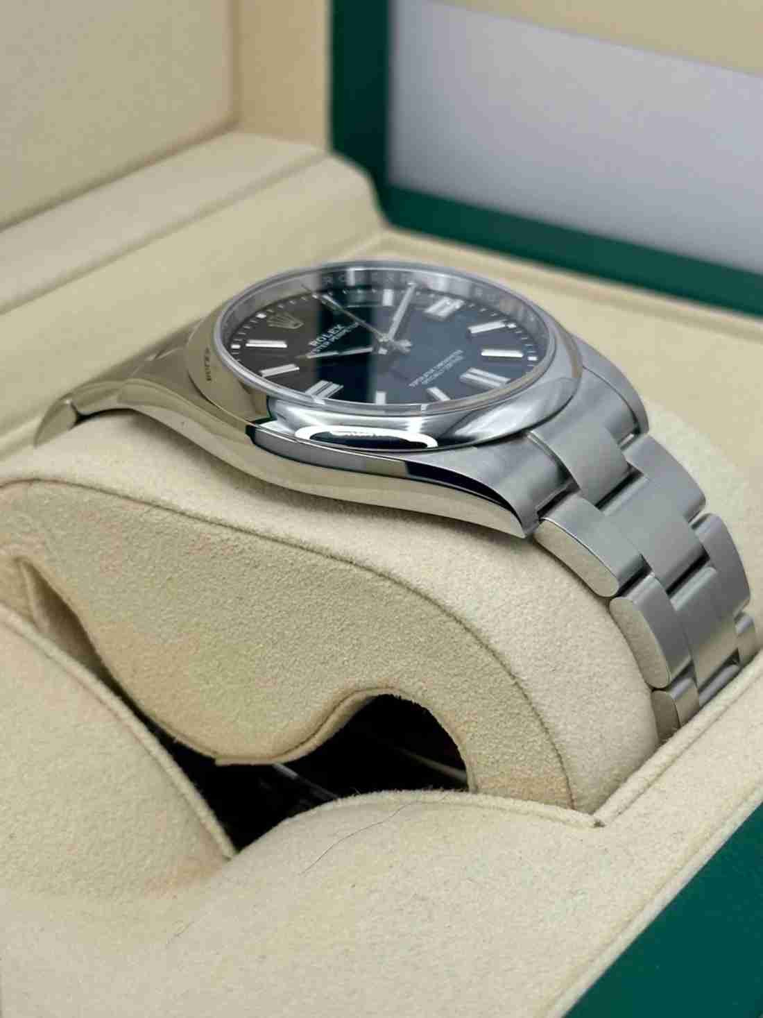 NEW 2025 Rolex Oyster Perpetual 41mm 124300 Blue Dial - Image 4