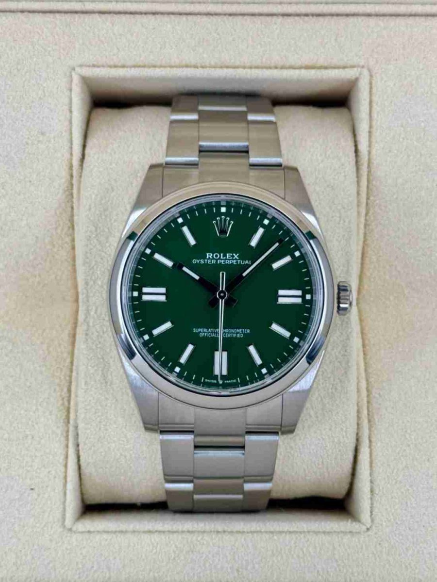 2023 Rolex Oyster Perpetual 41mm 124300 Green Dial