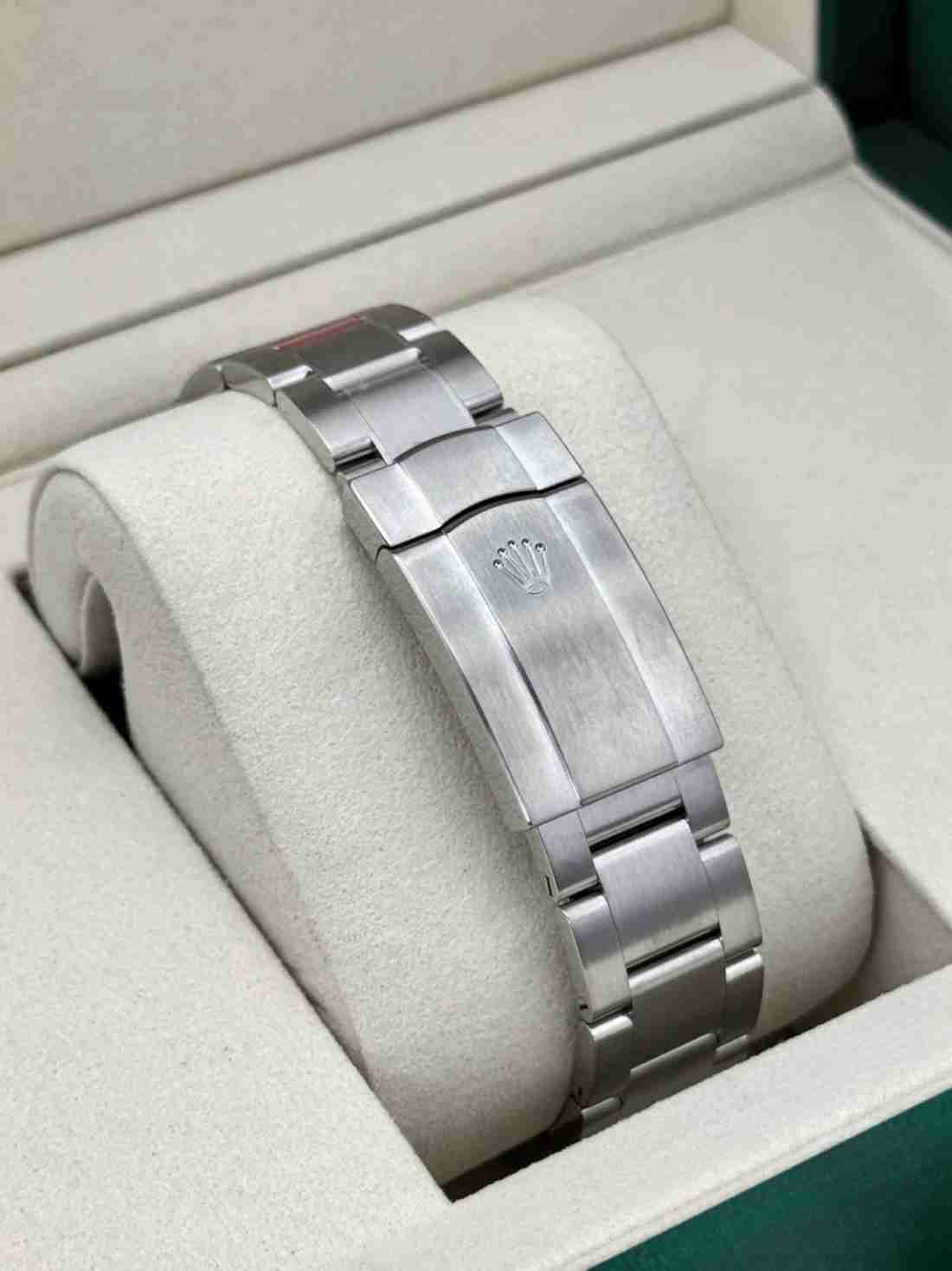 NEW 2026 Rolex Oyster Perpetual 41mm 134300 Candy Pink Dial - Image 2