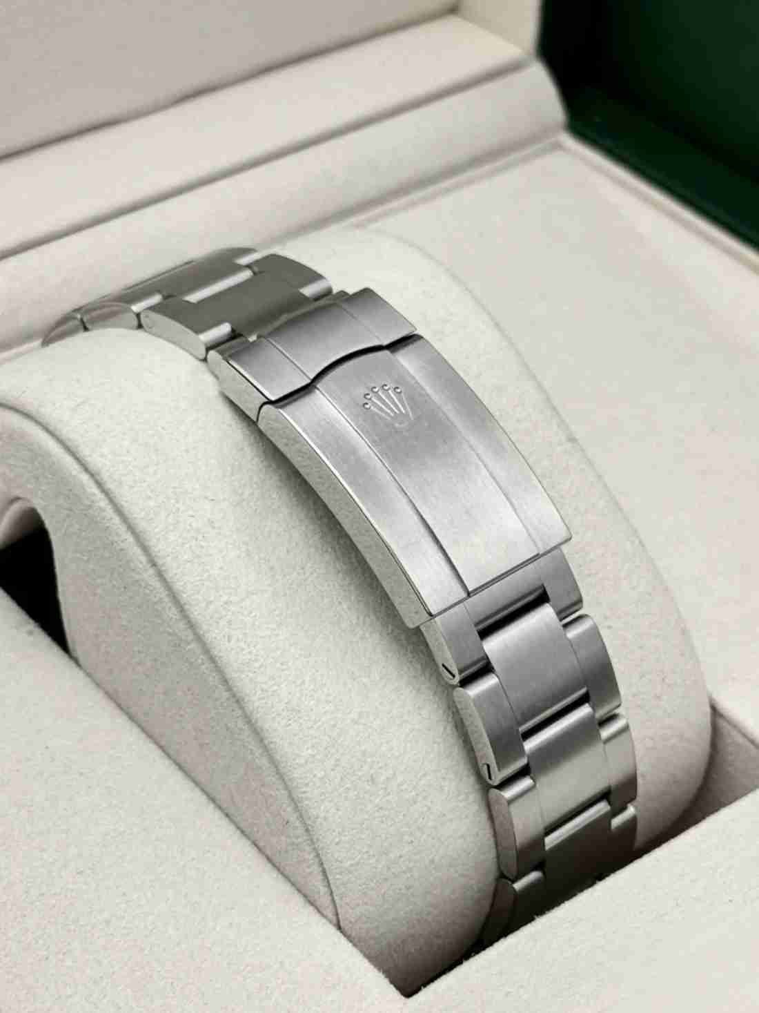 2025 Rolex Oyster Perpetual 41mm 134300 Med Blue Dial - Image 2