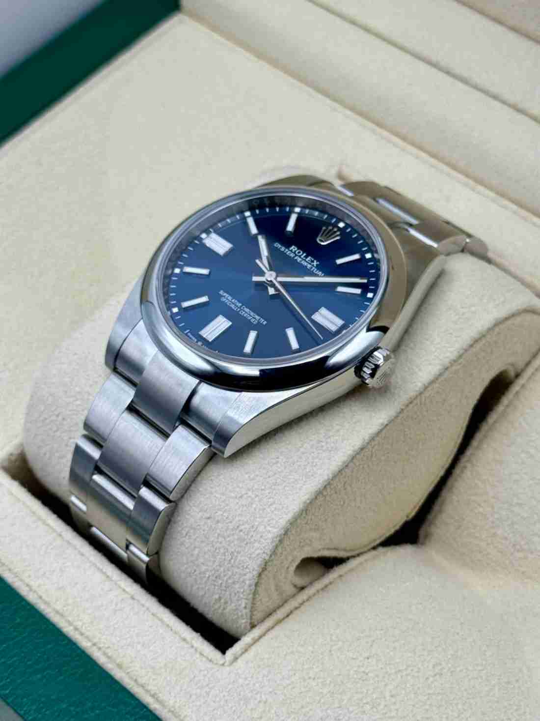 2025 Rolex Oyster Perpetual 41mm 124300 Blue Dial - Image 3