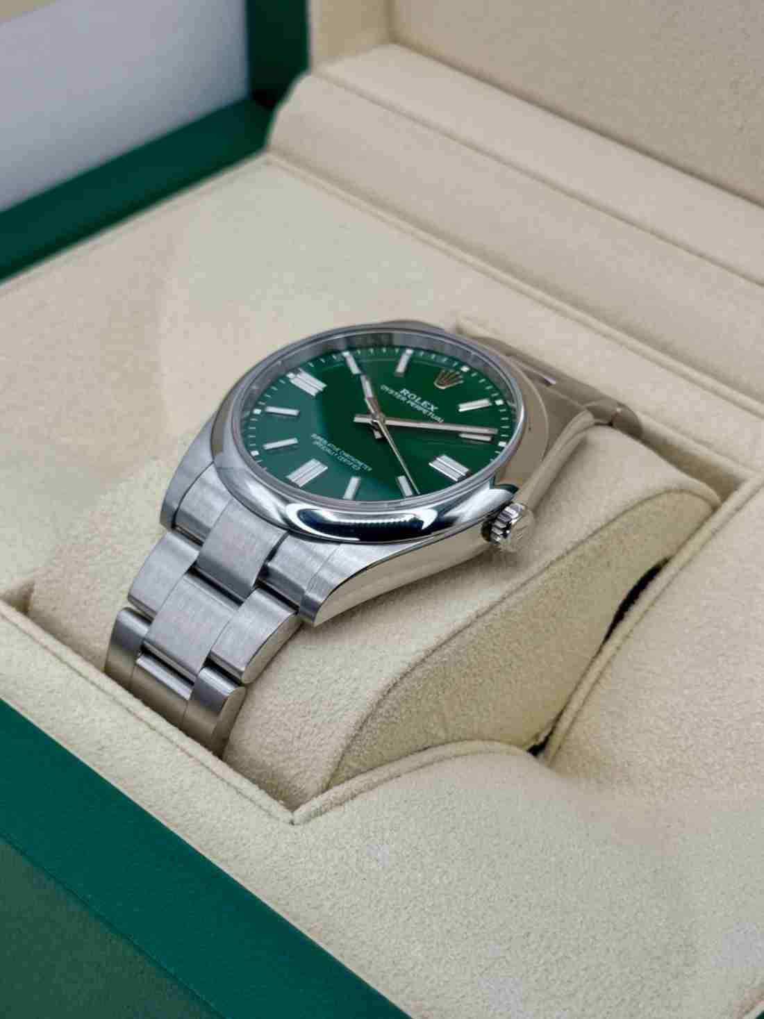 2023 Rolex Oyster Perpetual 41mm 124300 Green Dial - Image 3
