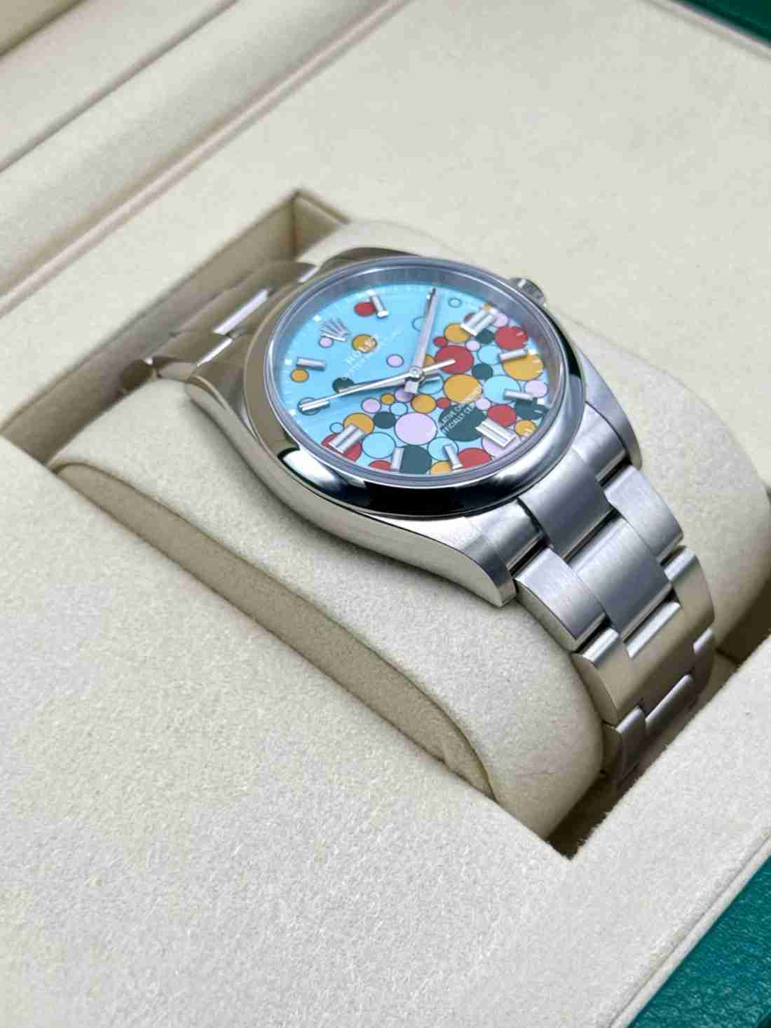 NEW 2025 Rolex Oyster Perpetual 36mm 126000 Celebration Dial - Image 4