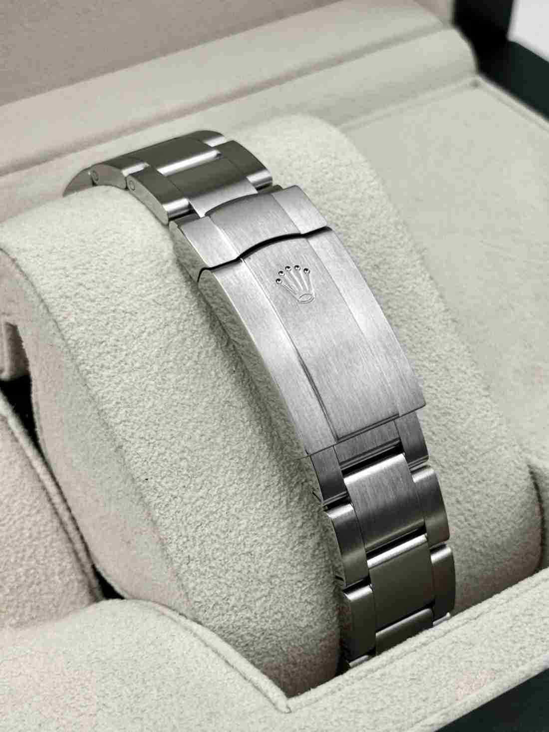 NEW 2026 Rolex Oyster Perpetual 41mm 134300 Black Dial - Image 2