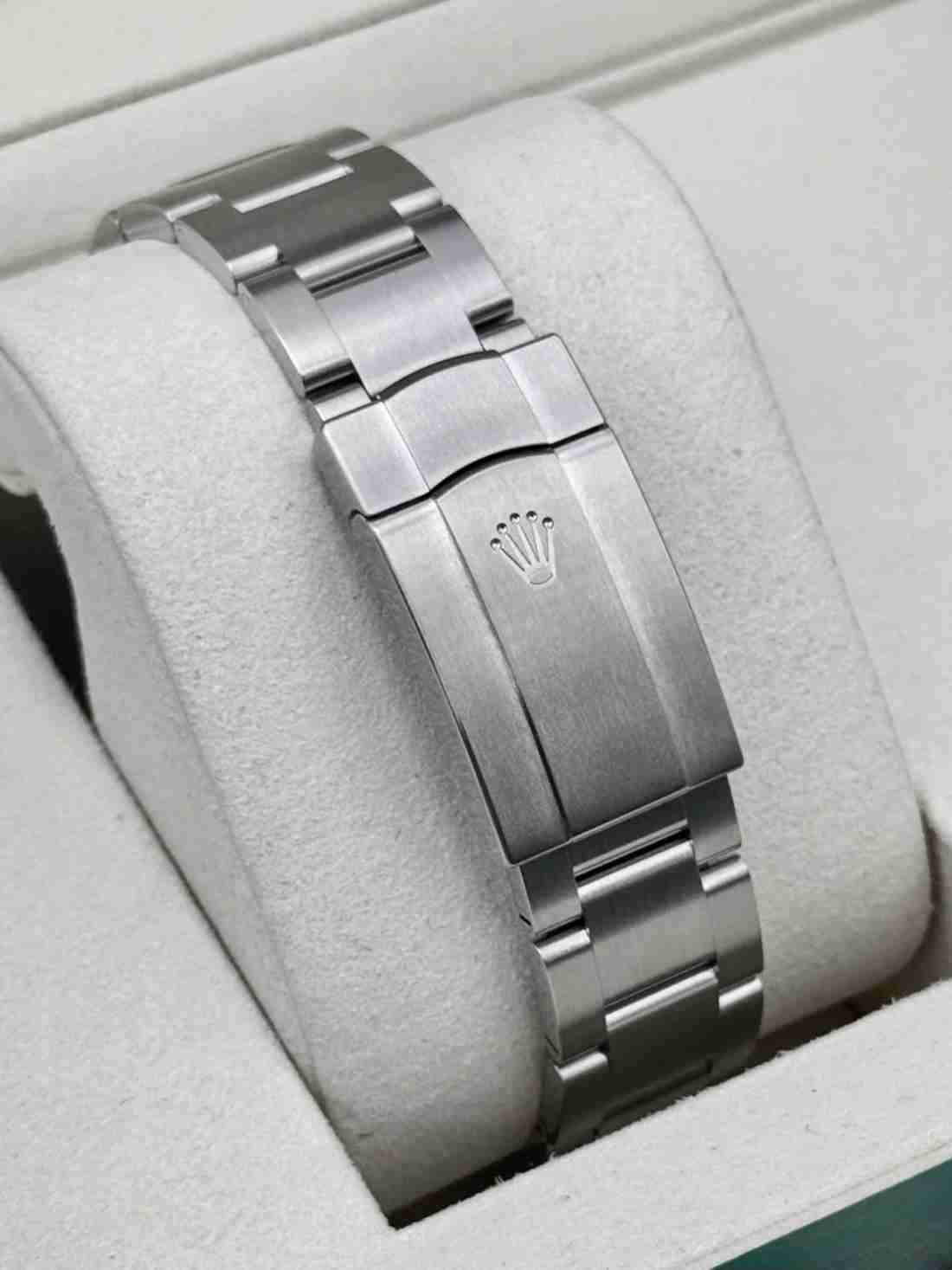 NEW 2026 Rolex Oyster Perpetual 41mm 134300 Green Dial - Image 2