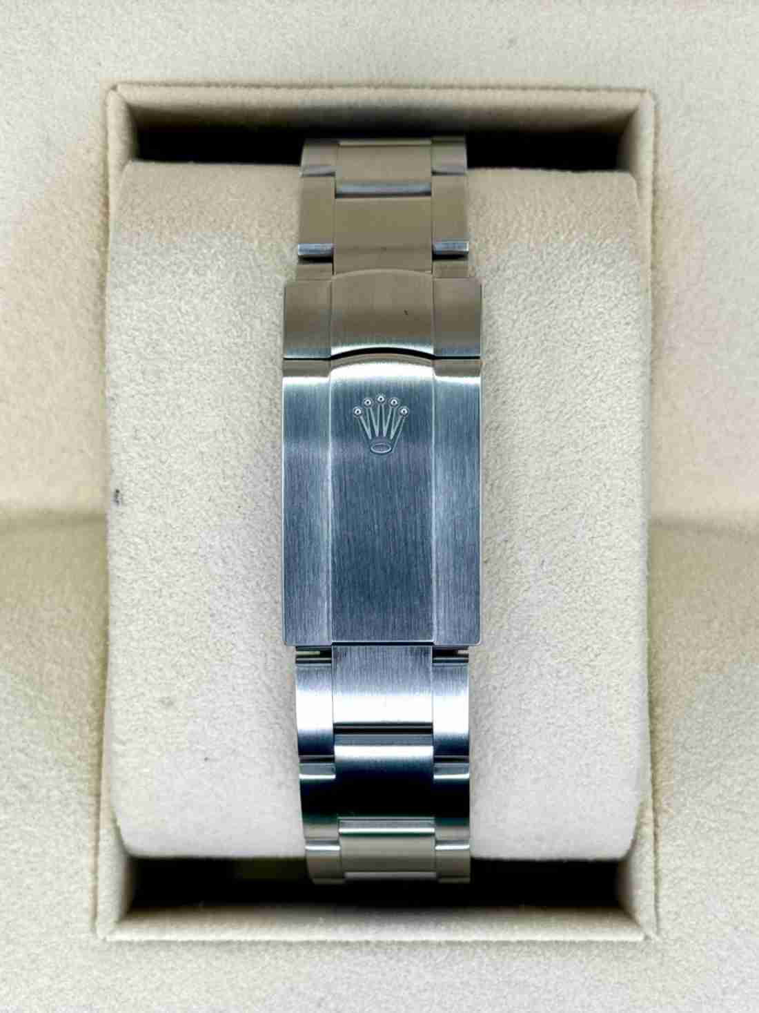 NEW 2023 Rolex Oyster Perpetual 41mm 124300 Green Dial - Image 2