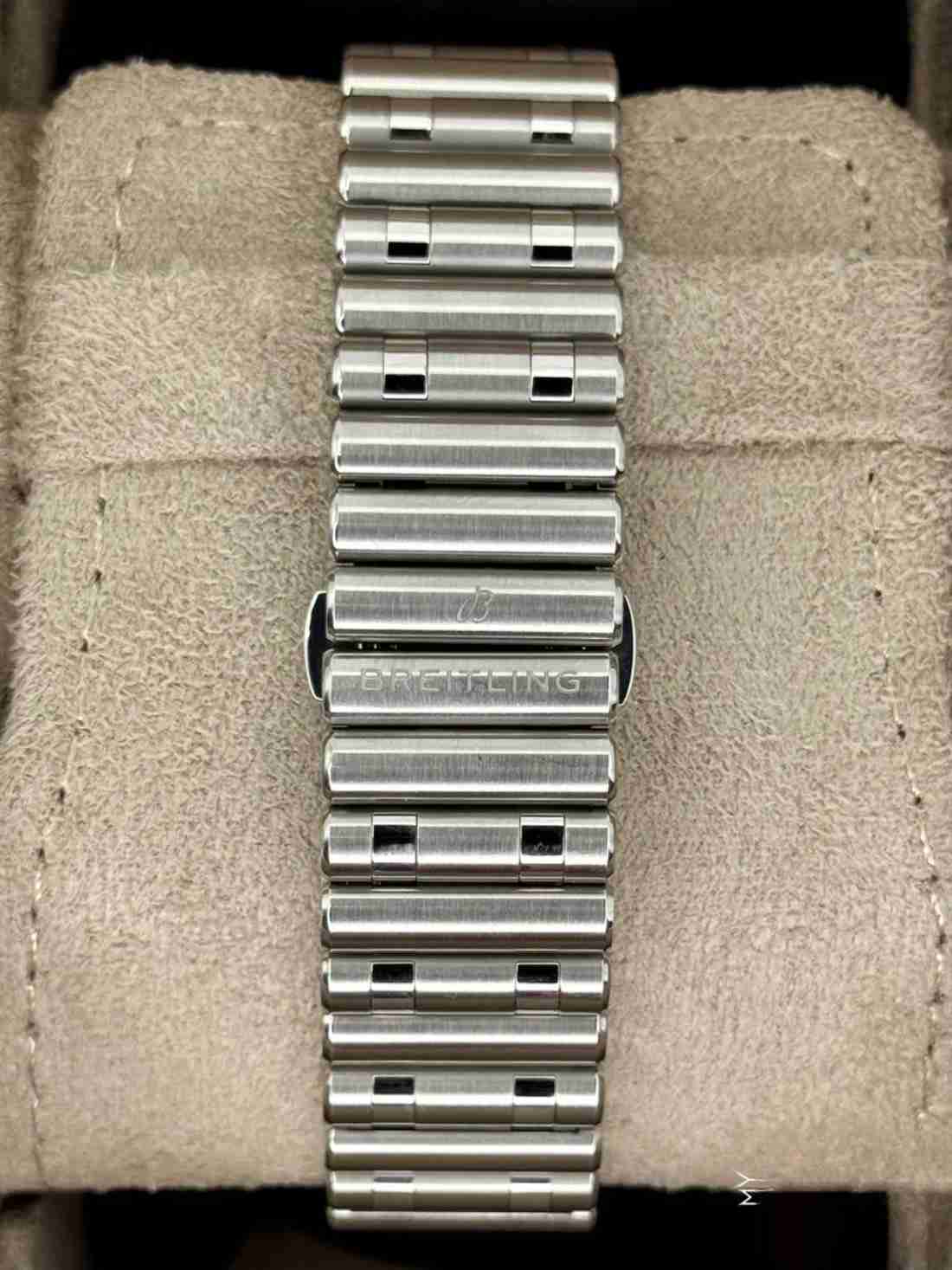 2023 Breitling Chronomat GMT 40mm A32398 Stainless Steel Green Dial - Image 2