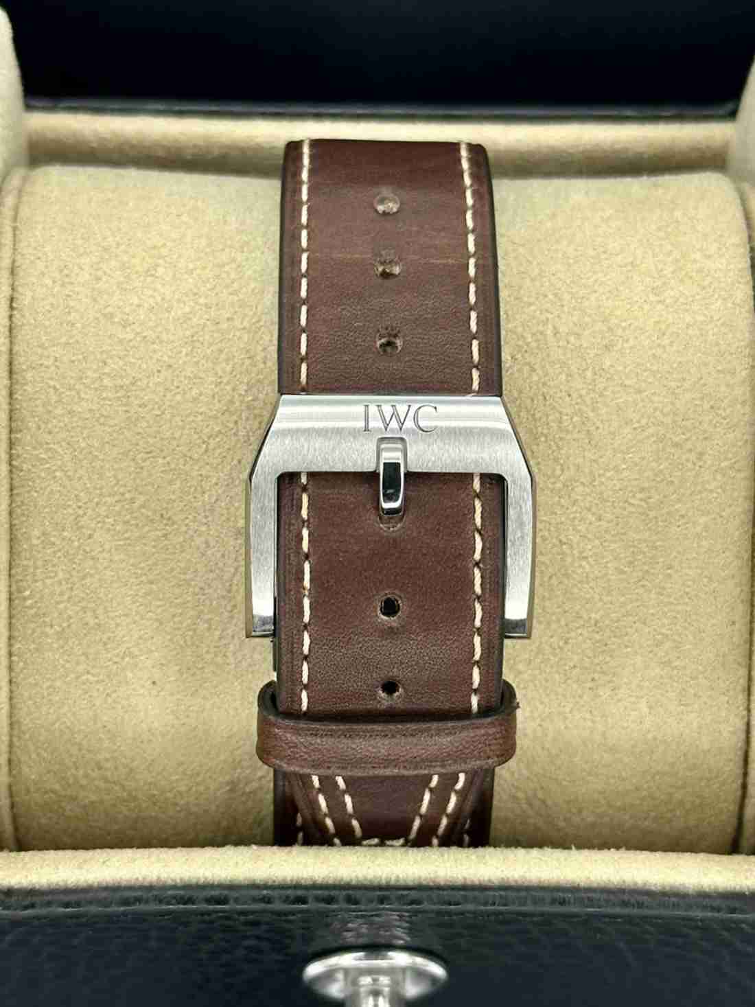 NEW 2023 IWC Pilot's Chronograph 41mm IW388103 Stainless Steel Green Dial - Image 2
