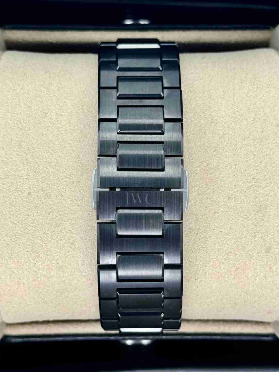 2025 IWC Ingenieur Automatic 42mm IW338903 Ceramic Black Dial - Image 2