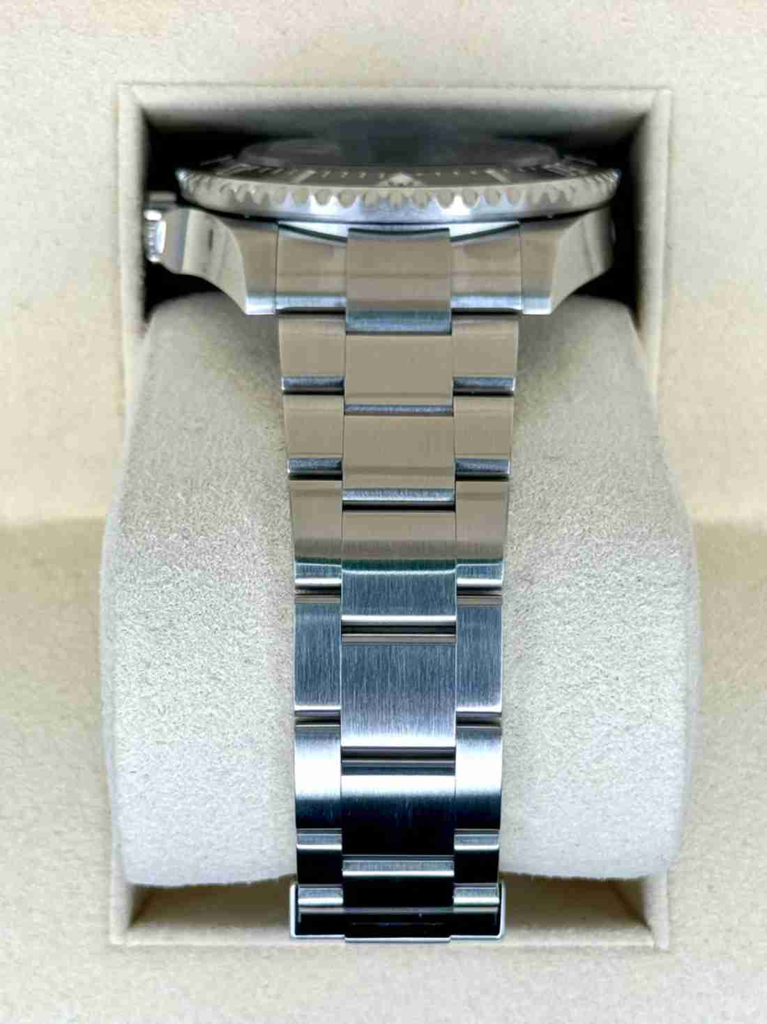 2021 Rolex Sea-Dweller 43mm 126600 Stainless Steel Black Dial - Image 3