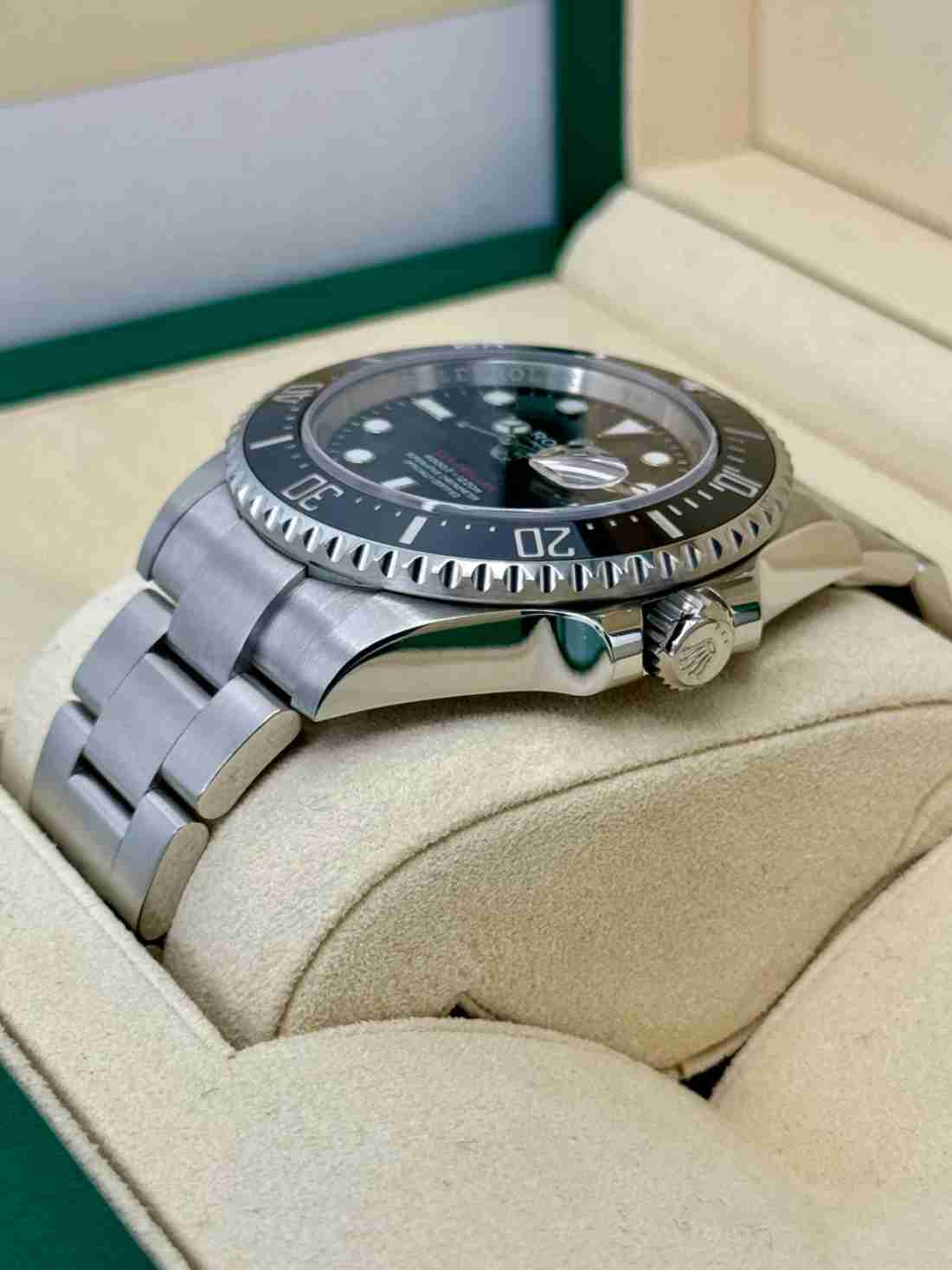 2019 Rolex Sea-Dweller 43mm 126600 Black Dial - Image 3