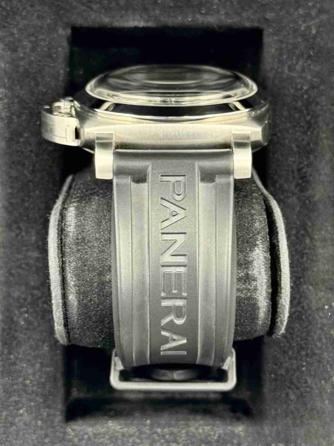 2011 Panerai Luminor 1950 8 Days GMT 44mm PAM00233 Black Dial - Image 3