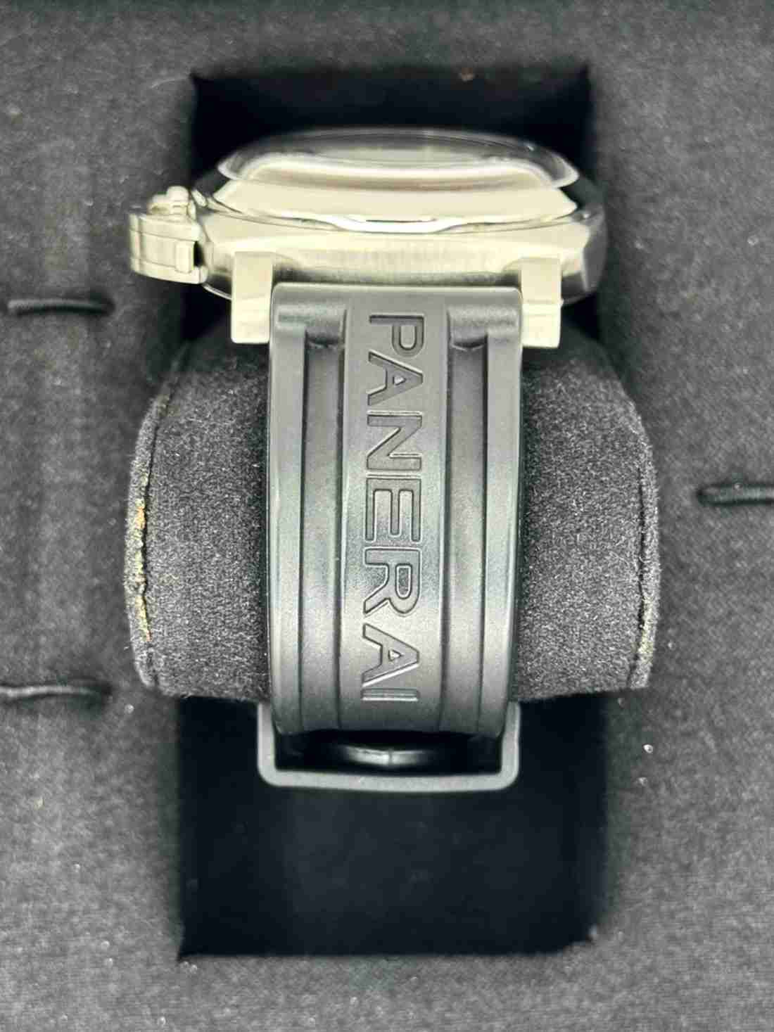2009 Panerai Luminor 1950 8 Days GMT 44mm PAM00233 Black Dial - Image 3