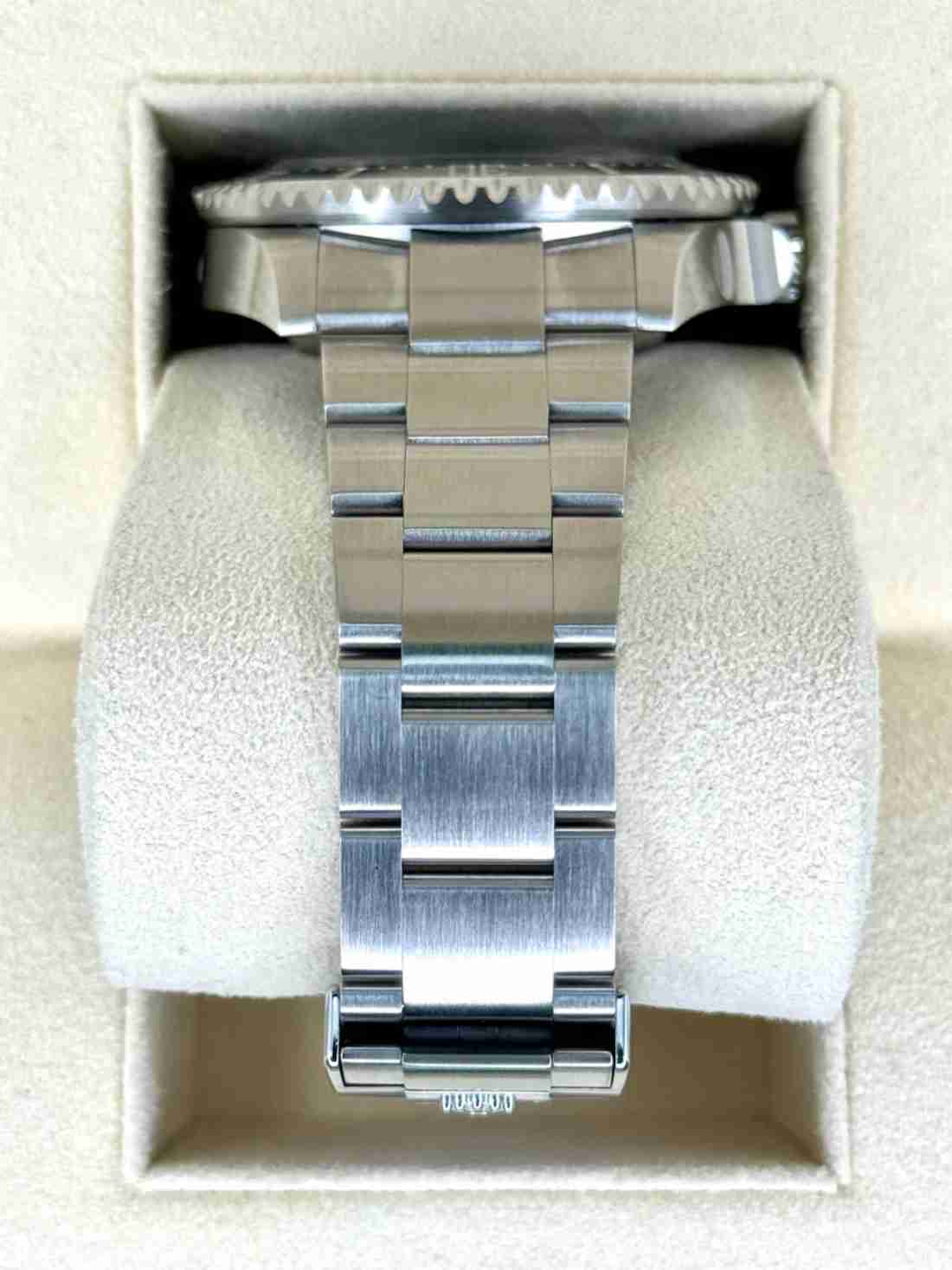 NEW 2024 Rolex Sea-Dweller 43mm 126600 Black Dial - Image 3