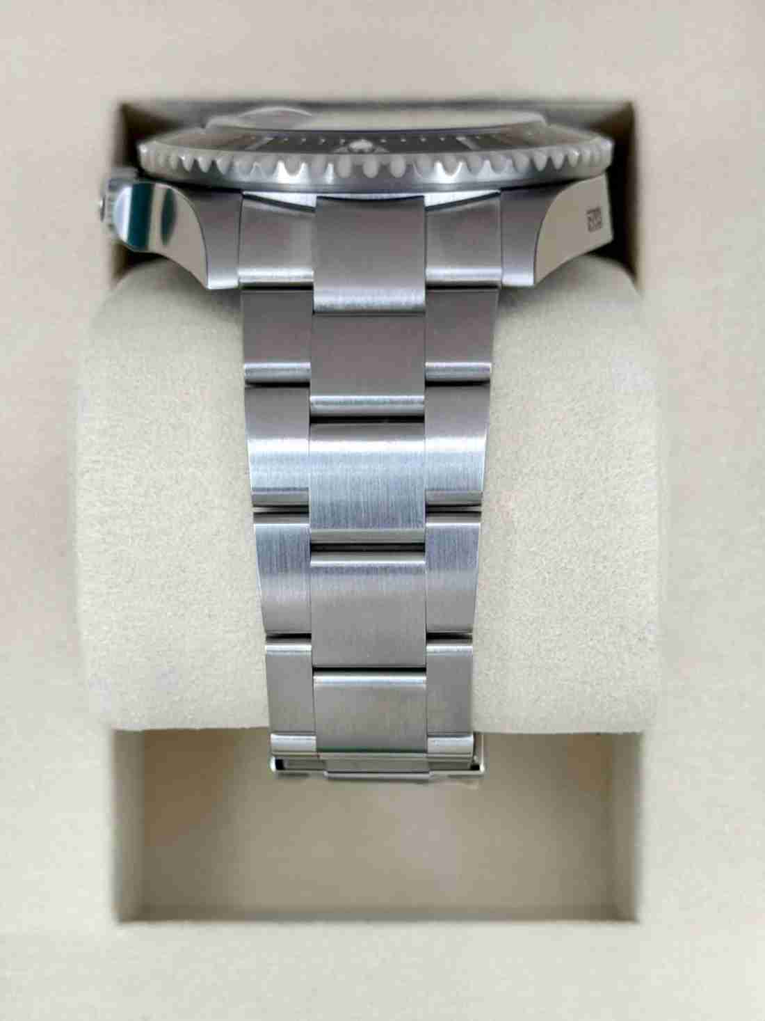 NEW 2025 Rolex Sea-Dweller 43mm 126600 Black Dial (STICKERED) - Image 3