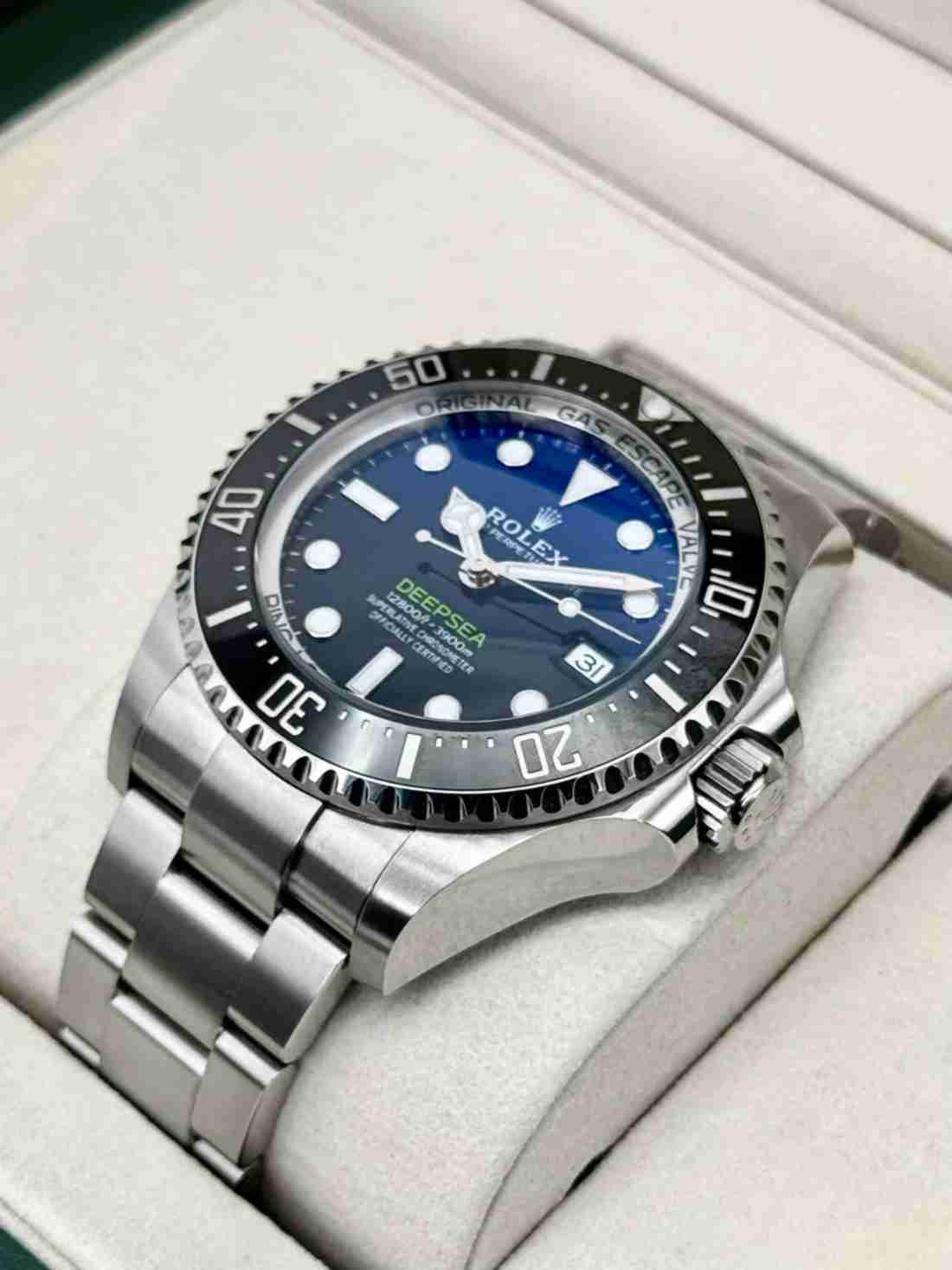 NEW 2026 Rolex Deepsea "James Cameron" 44mm 136660 Blue Dial - Image 3