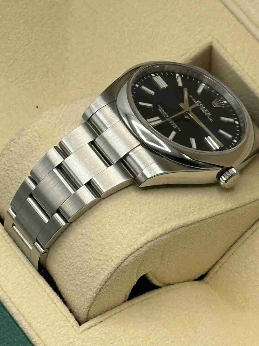 2022 Rolex Oyster Perpetual 41mm 124300 Blue Dial - Image 3