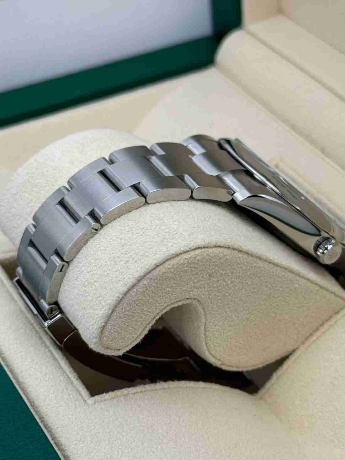 NEW 2023 Rolex Oyster Perpetual 41mm 124300 Black Dial - Image 3