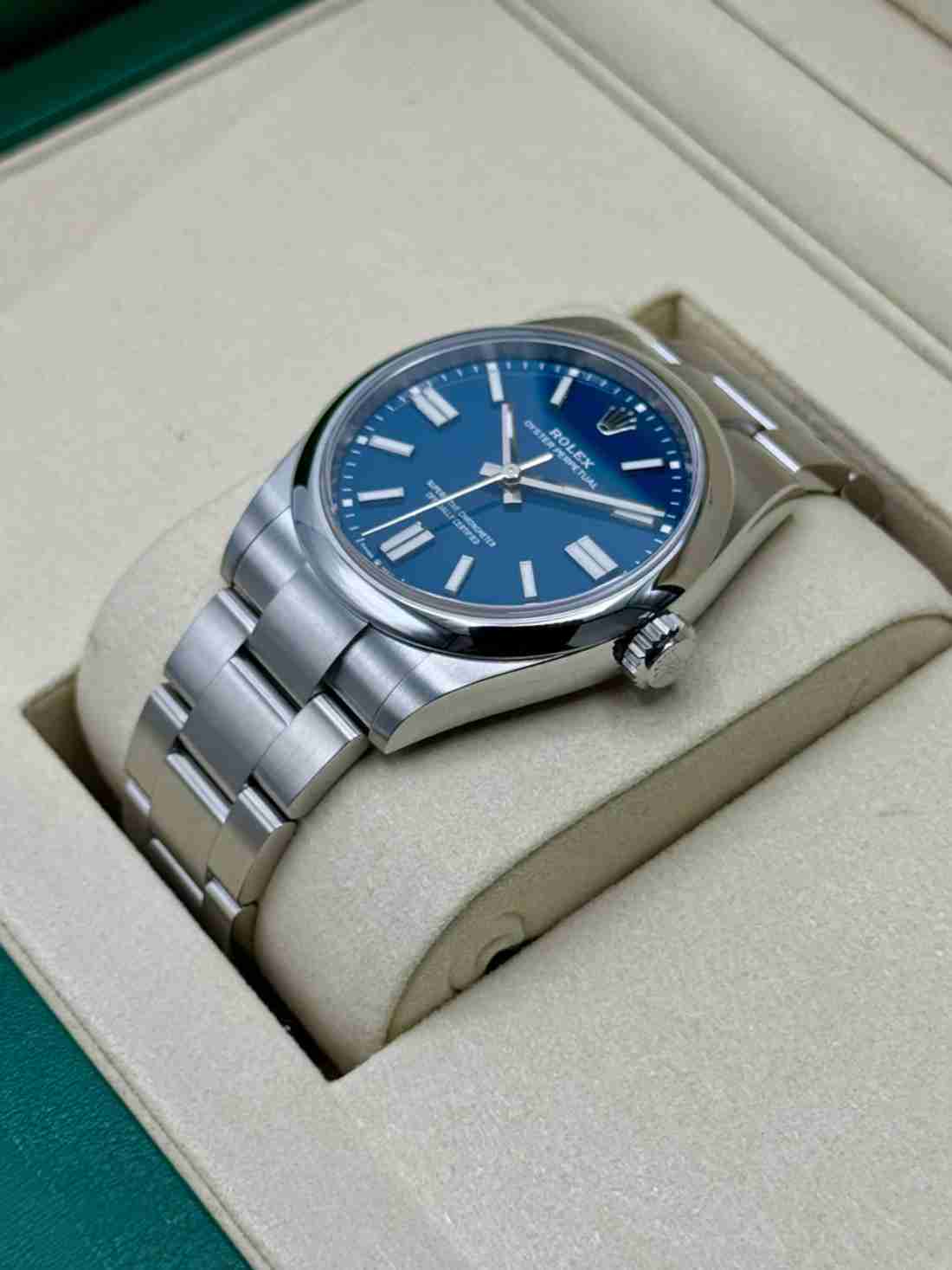 NEW 2025 Rolex Oyster Perpetual 41mm 134300 Med Blue Dial - Image 3