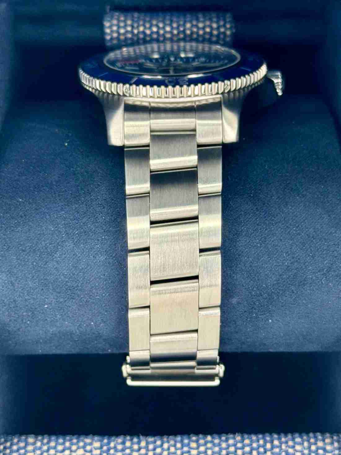 2024 Breitling Superocean 42mm A17366 Stainless Steel Blue Dial - Image 3