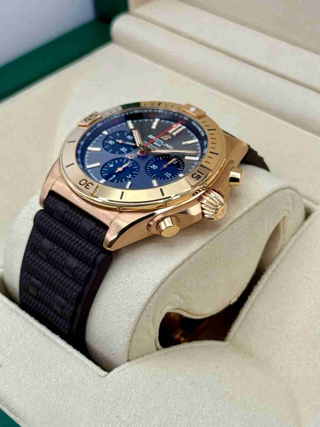 2023 Breitling Chronomat B01 42mm RB0134 Red Gold Grey Dial - Image 3