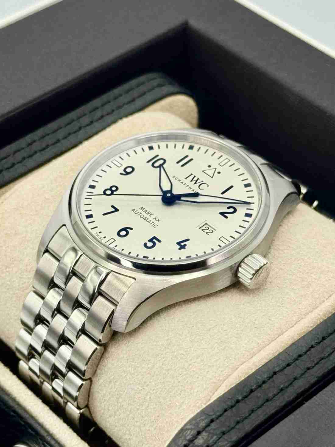 2025 IWC Pilot's Watch Mark XX 40mm IW328208 Stainless Steel White Dial - Image 3