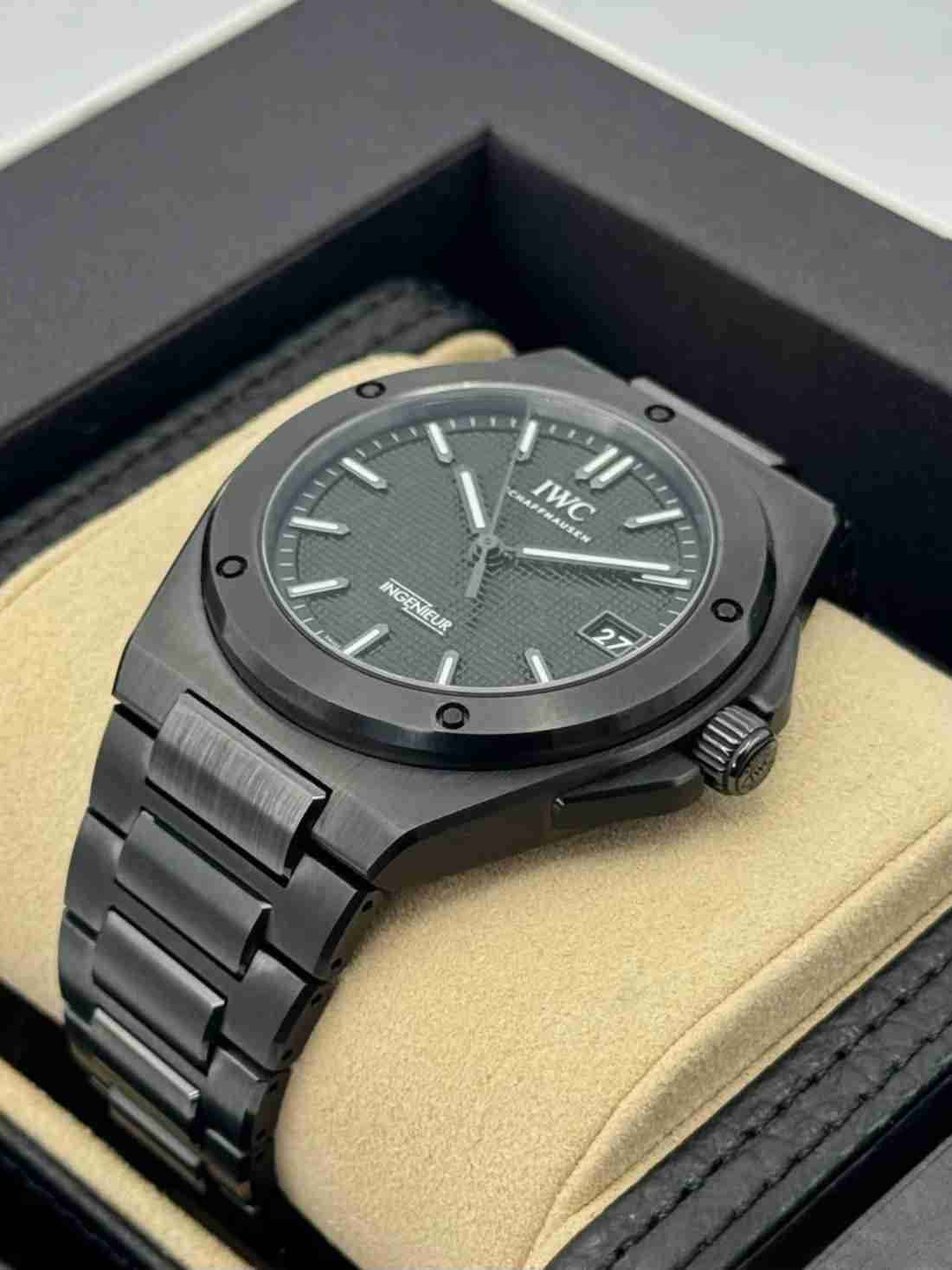 2025 IWC Ingenieur Automatic 42mm IW338903 Ceramic Black Dial - Image 3