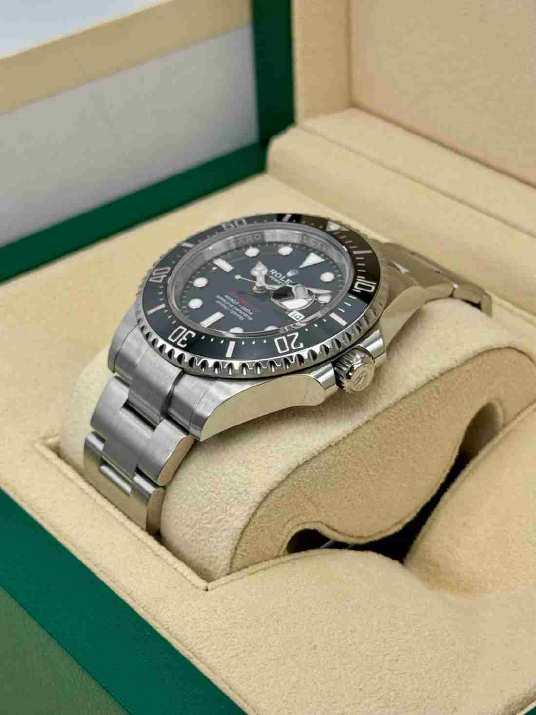 2022 Rolex Sea-Dweller 43mm 126600 Stainless Steel Black Dial - Image 4