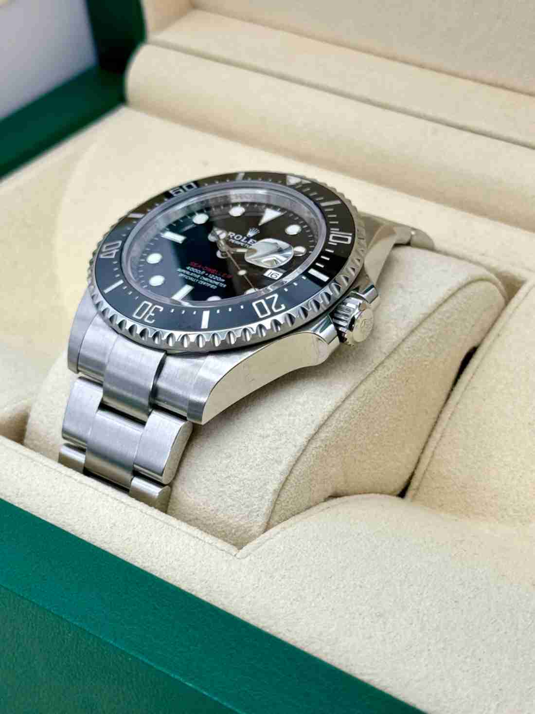 2021 Rolex Sea-Dweller 43mm 126600 Stainless Steel Black Dial - Image 4