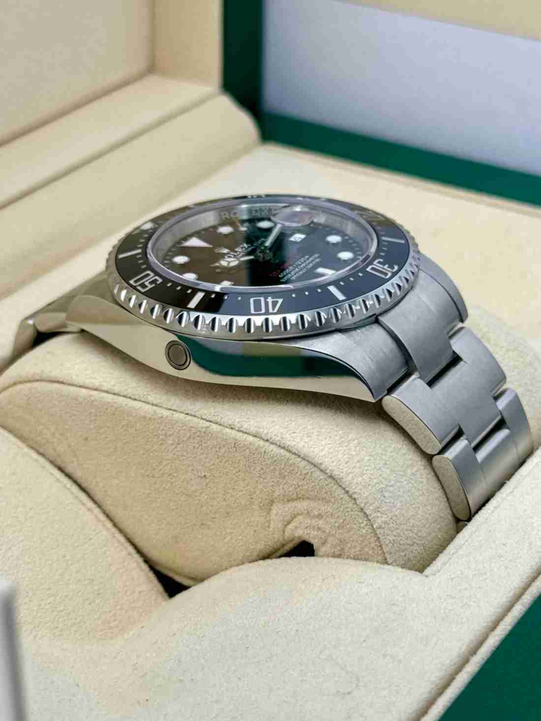 2019 Rolex Sea-Dweller 43mm 126600 Black Dial - Image 4