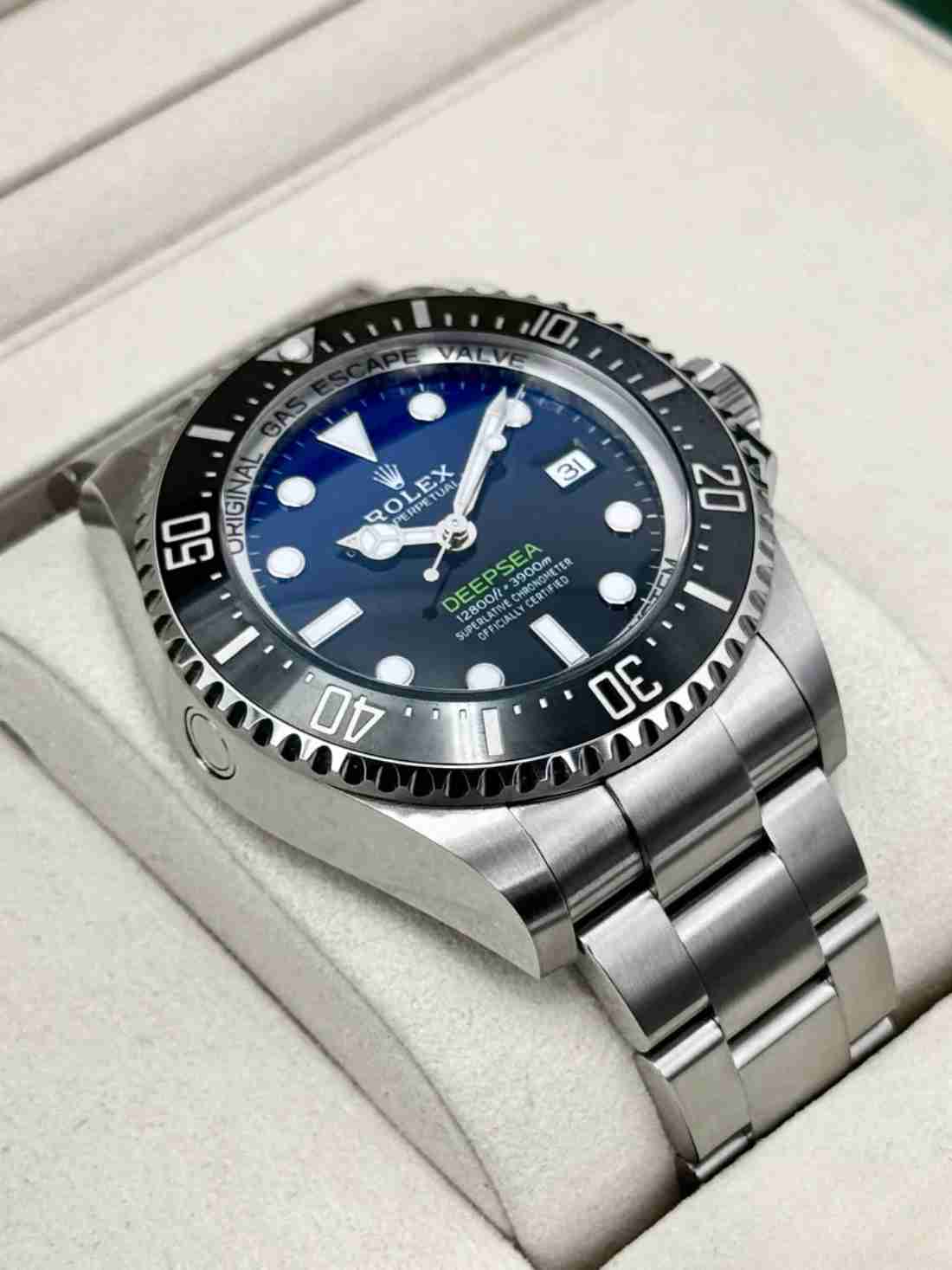 NEW 2026 Rolex Deepsea "James Cameron" 44mm 136660 Blue Dial - Image 4