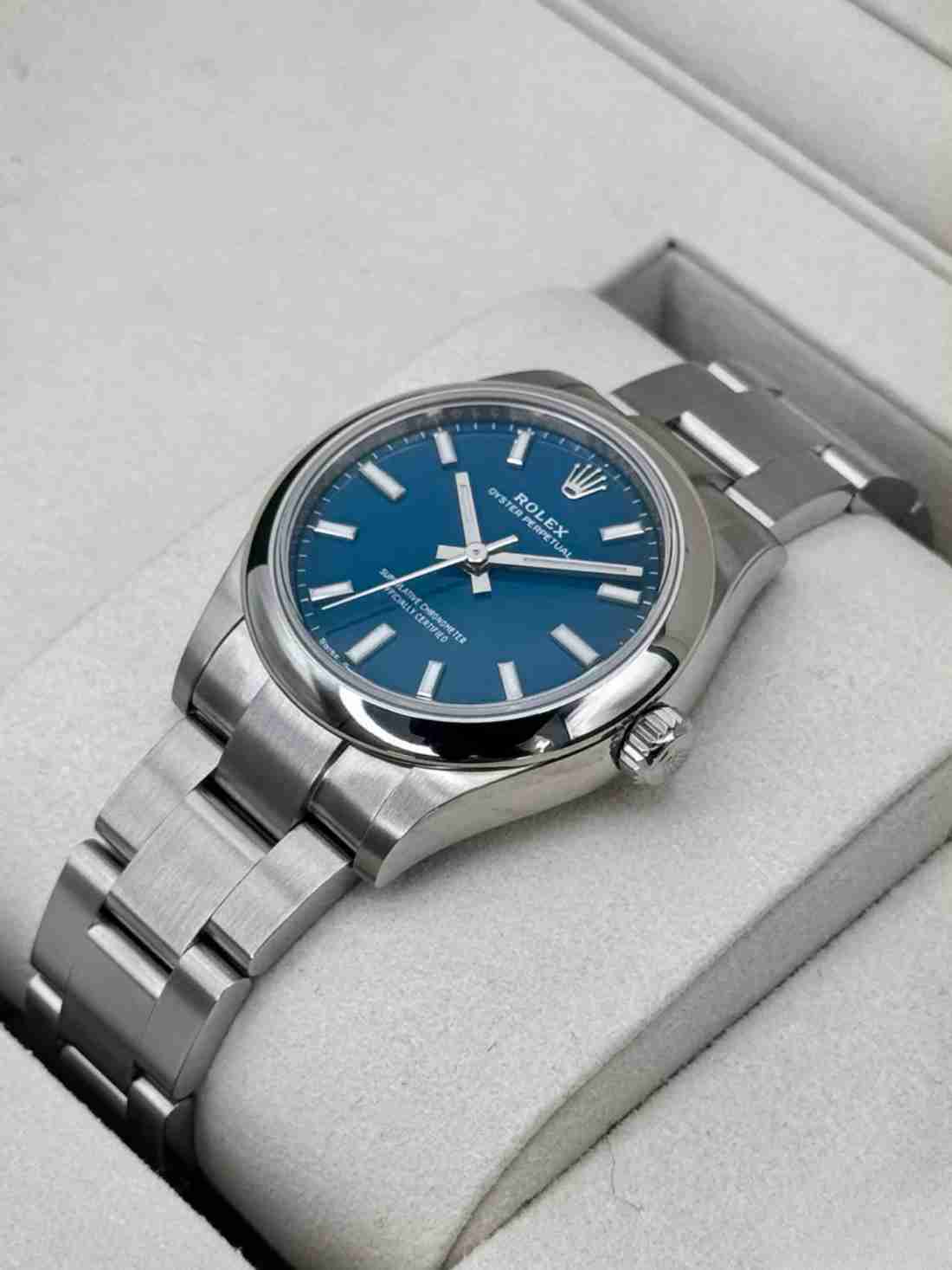 NEW 2026 Rolex Oyster Perpetual 31mm 277200 Med Blue Dial - Image 4