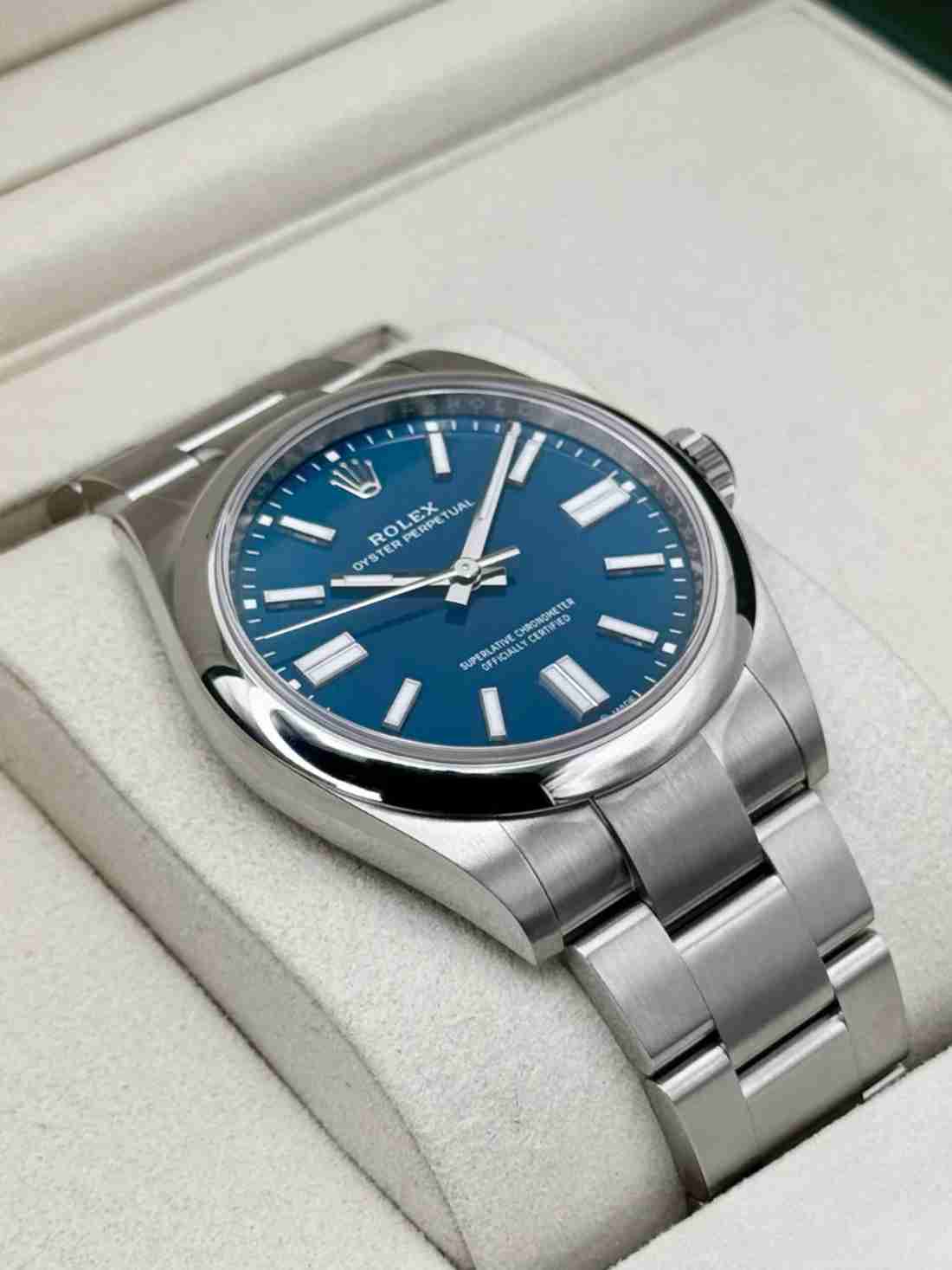 NEW 2026 Rolex Oyster Perpetual 41mm 134300 Med Blue Dial - Image 4