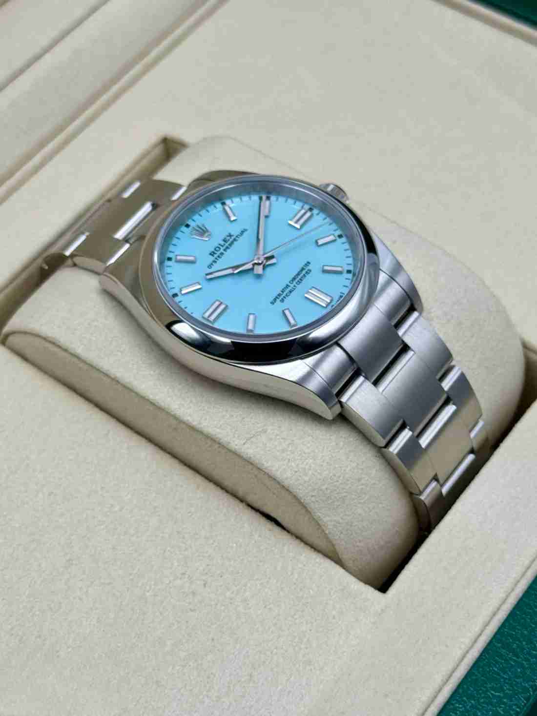 NEW 2026 Rolex Oyster Perpetual 36mm 126000 Tiffany Blue Dial - Image 4