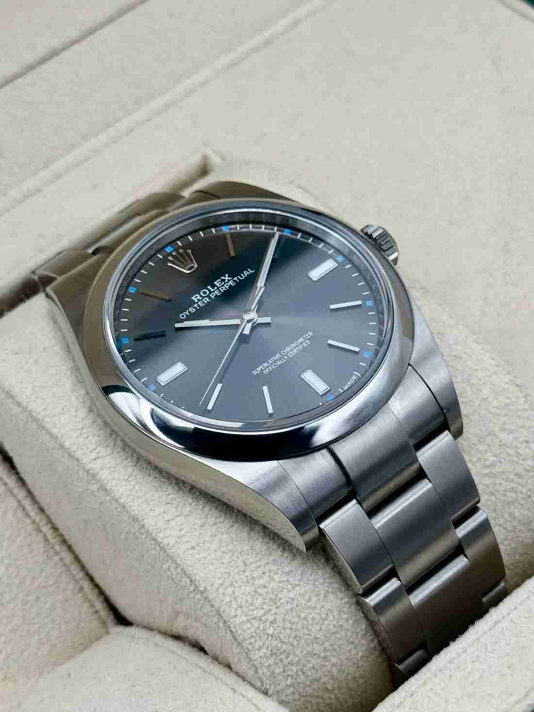 2019 Rolex Oyster Perpetual 39mm 114300 Rhodium Dial - Image 4