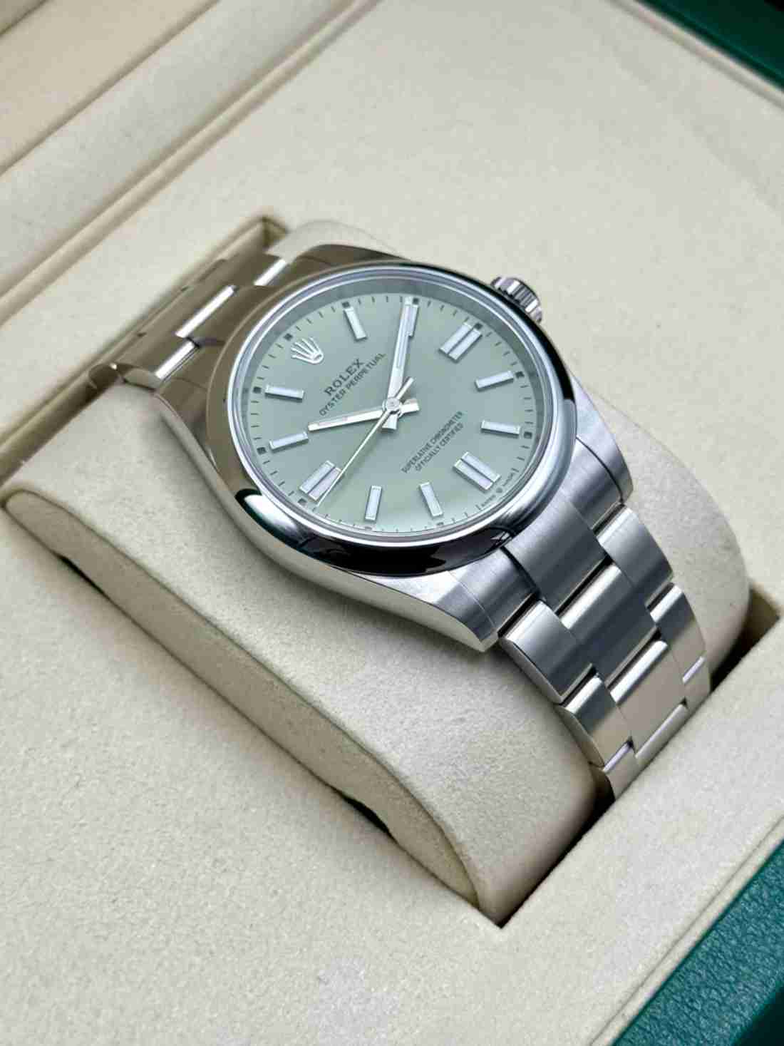 NEW 2025 Rolex Oyster Perpetual 41mm 134300 Pistachio Dial - Image 4