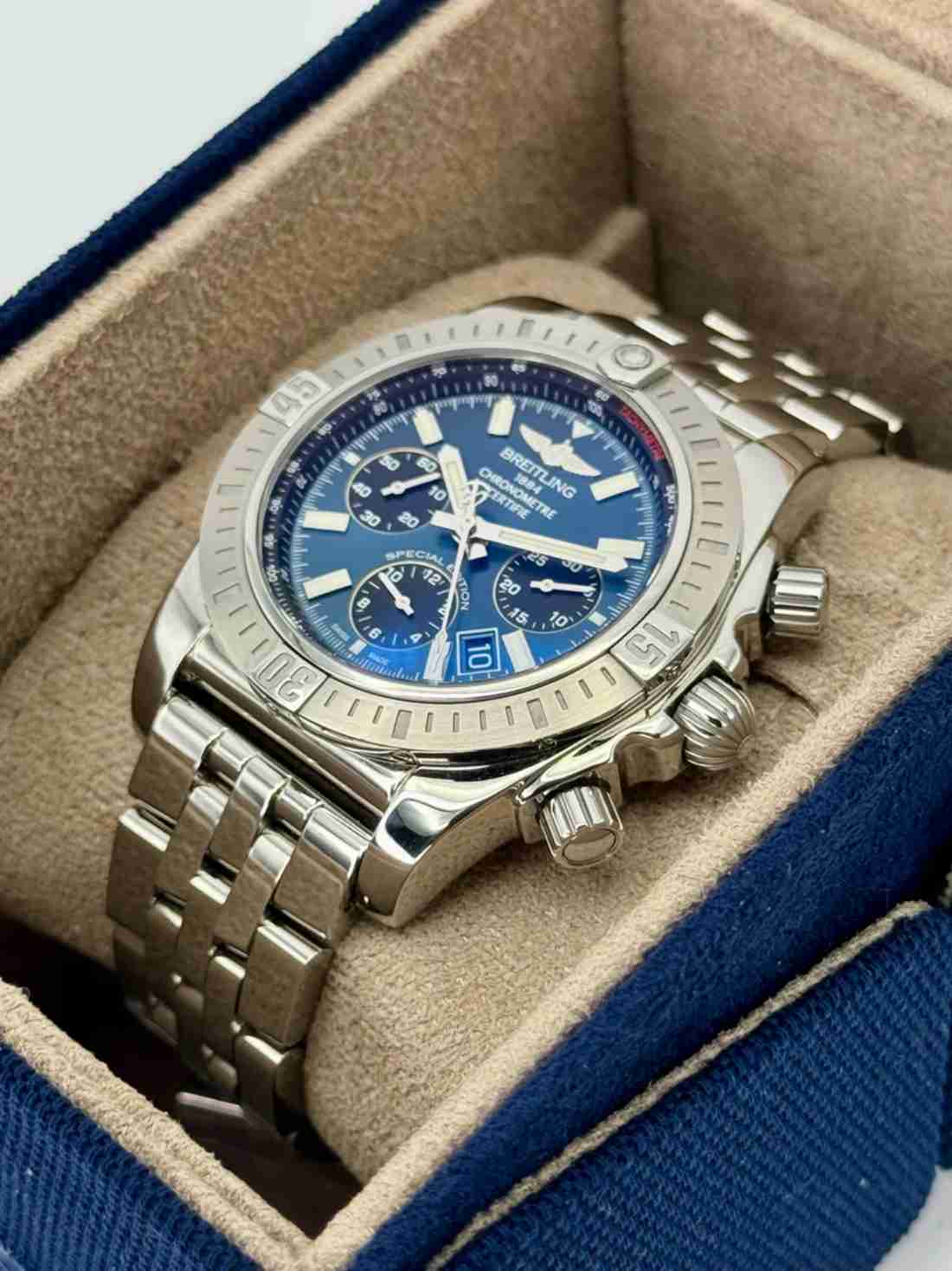 2022 Breitling Chronomat B01 44mm AB0115 Stainless Steel Blue Dial - Image 4