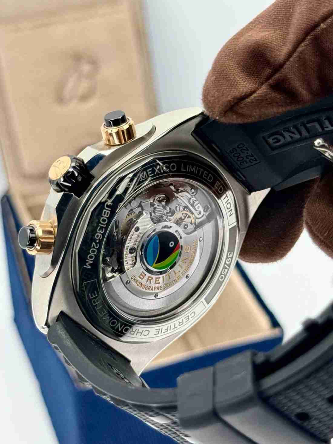 2024 Breitling Super Chronomat B01 44 UB0136 Two-Tone Green Dial - Image 4