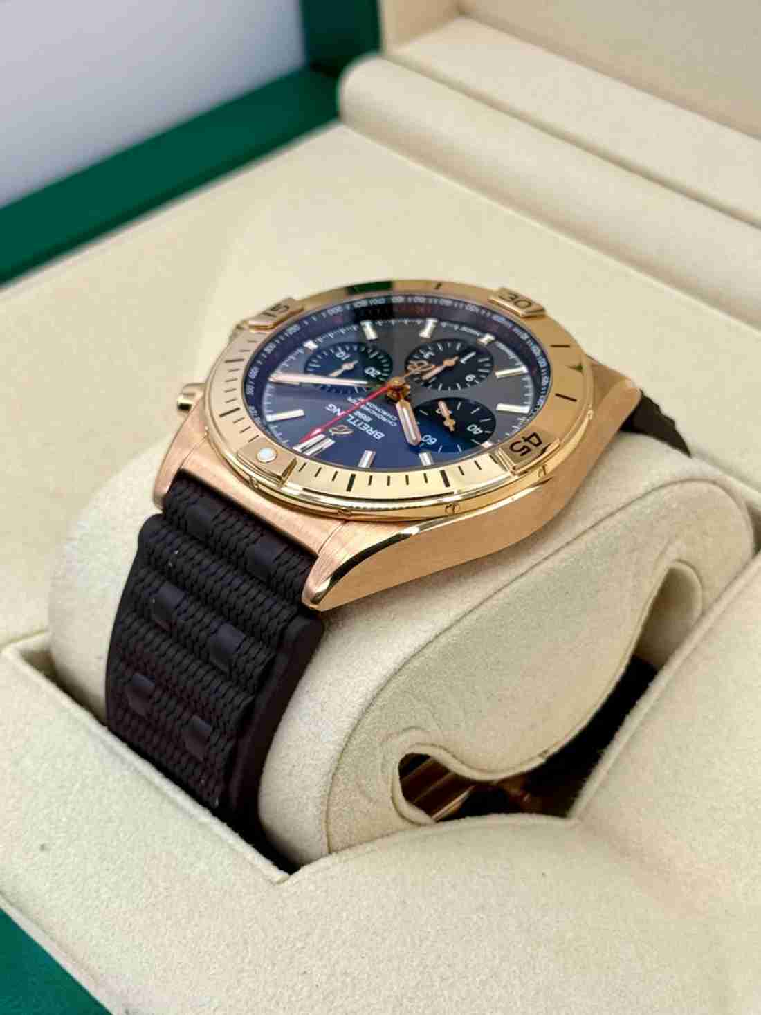 2023 Breitling Chronomat B01 42mm RB0134 Red Gold Grey Dial - Image 4