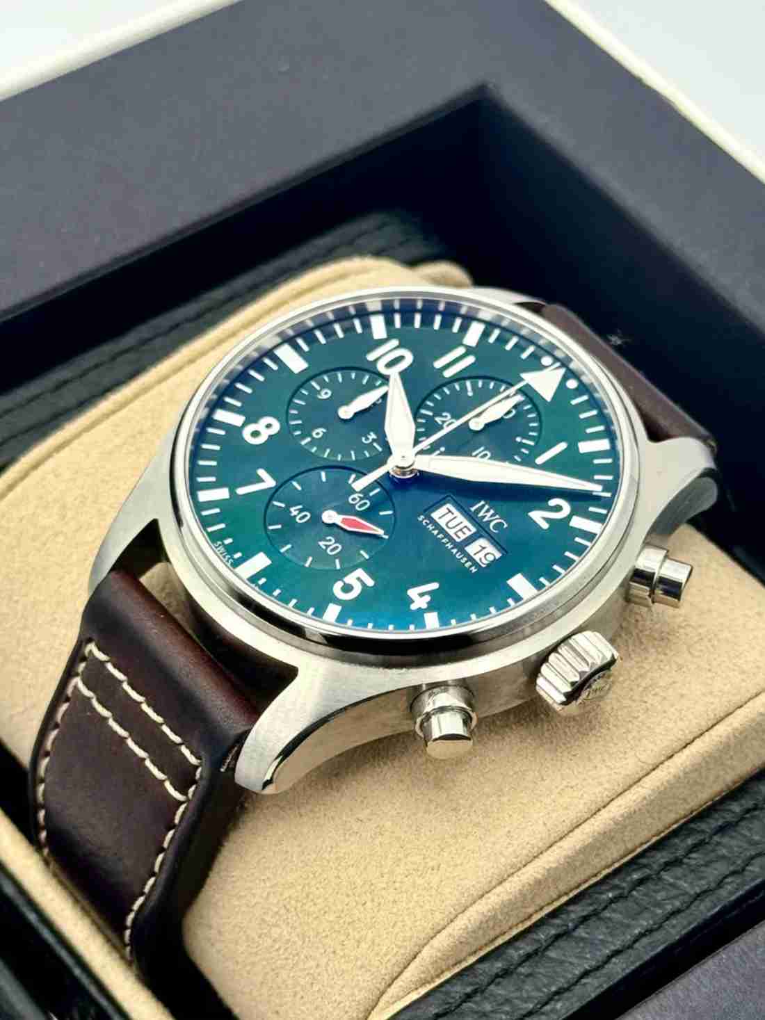 2025 IWC Pilot's Watch Chronograph 43mm IW378005 Stainless Steel Green Dial - Image 4
